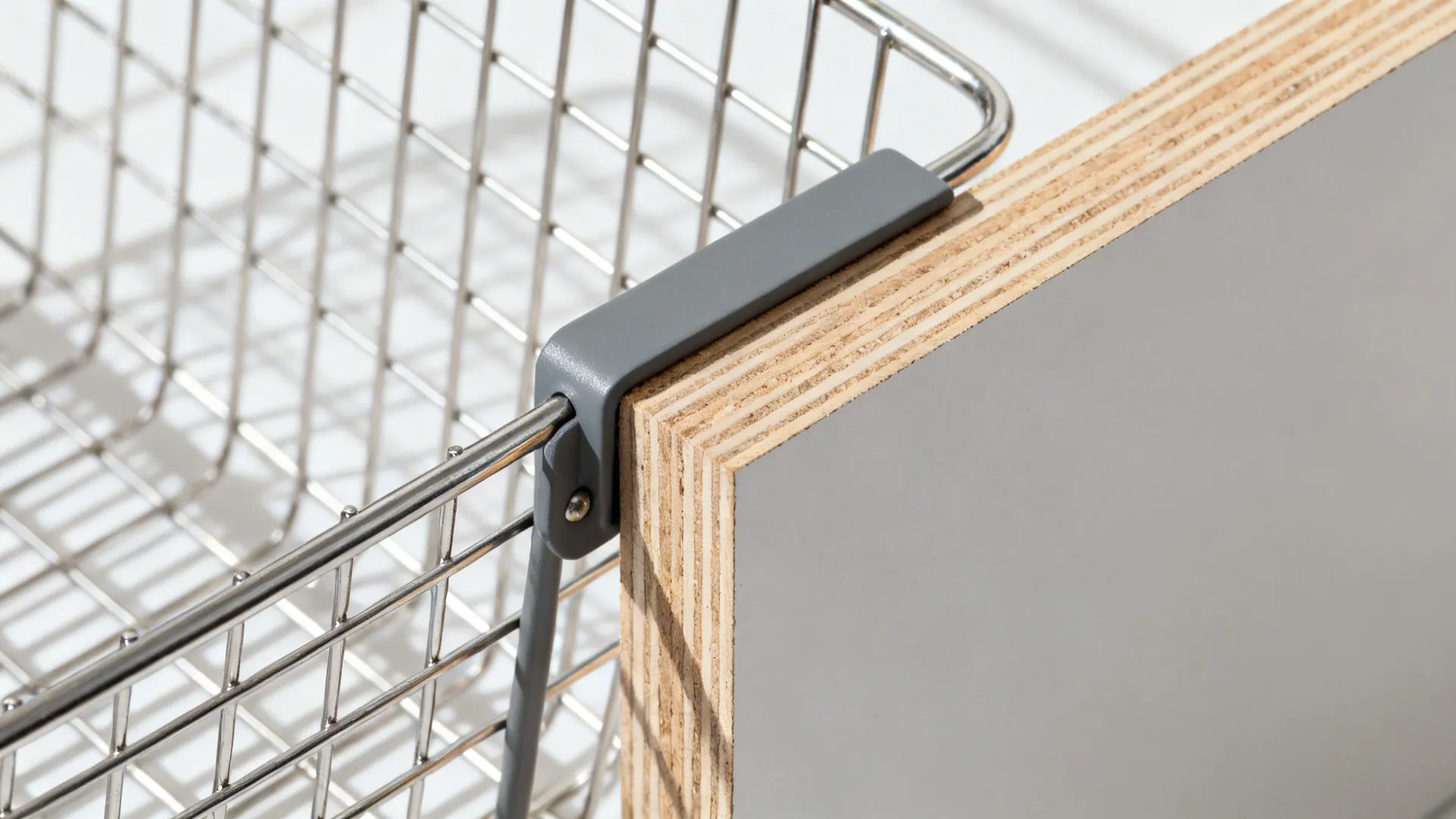 Macro of SS304 basket wire and edge-banded plywood for moisture resistance