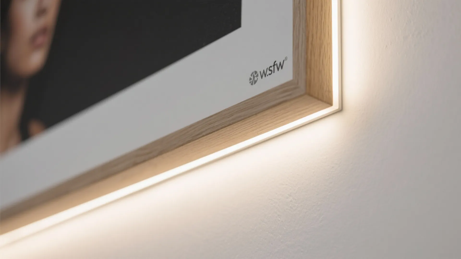 Monochrome Palettes with High-CRI Lighting