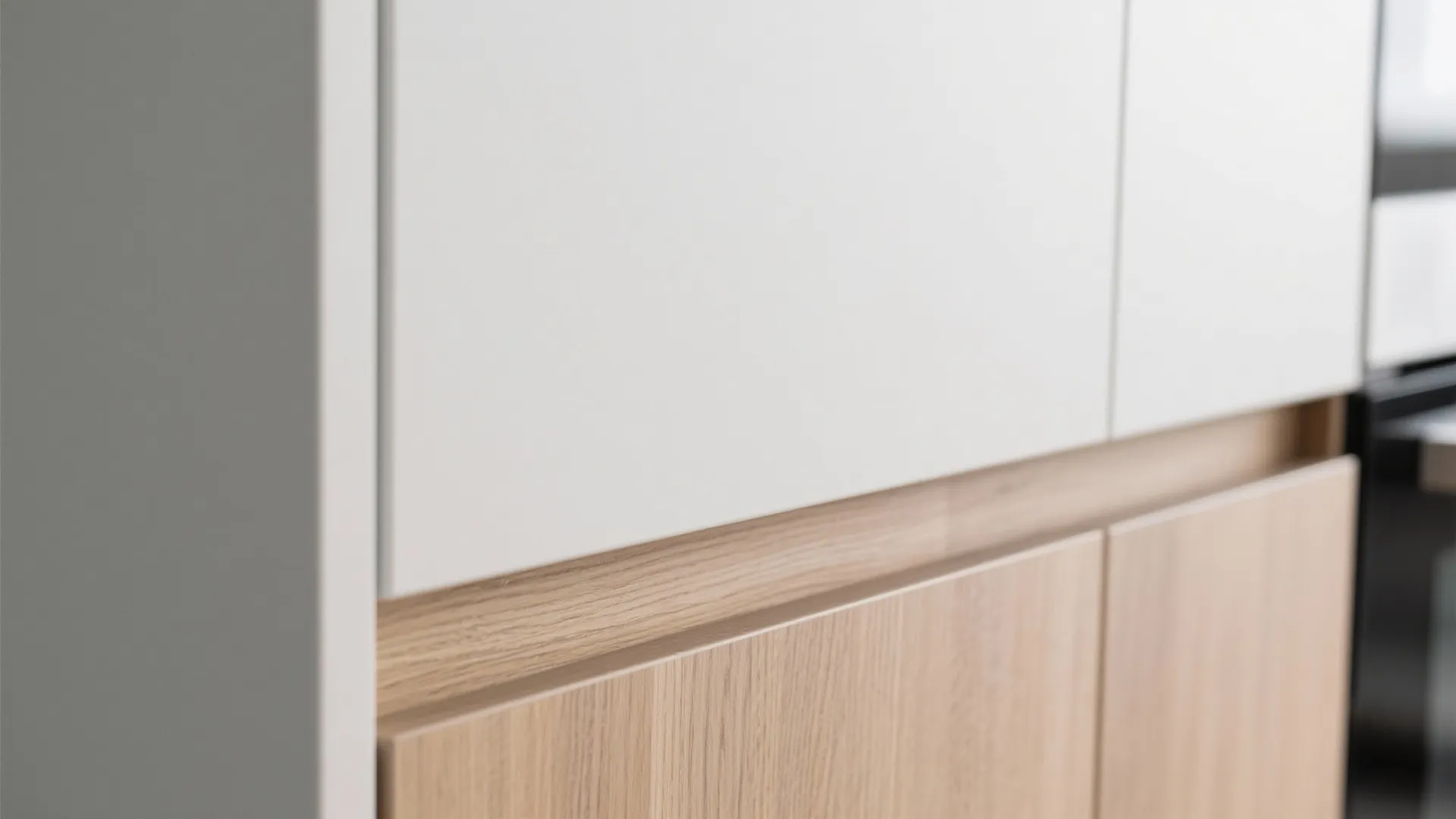 Minimalist Kitchen Storage With Vertical Rhythm