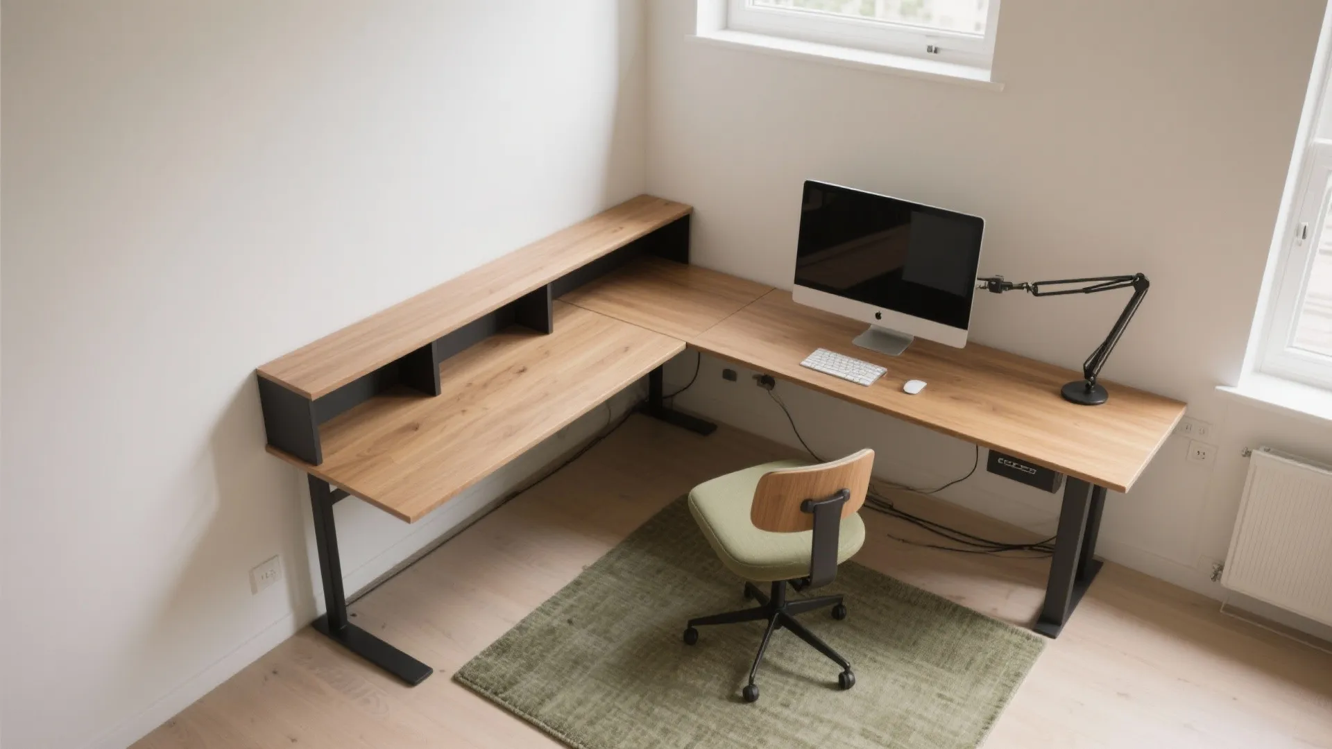 L-Shaped Layouts That Unlock More Desktop