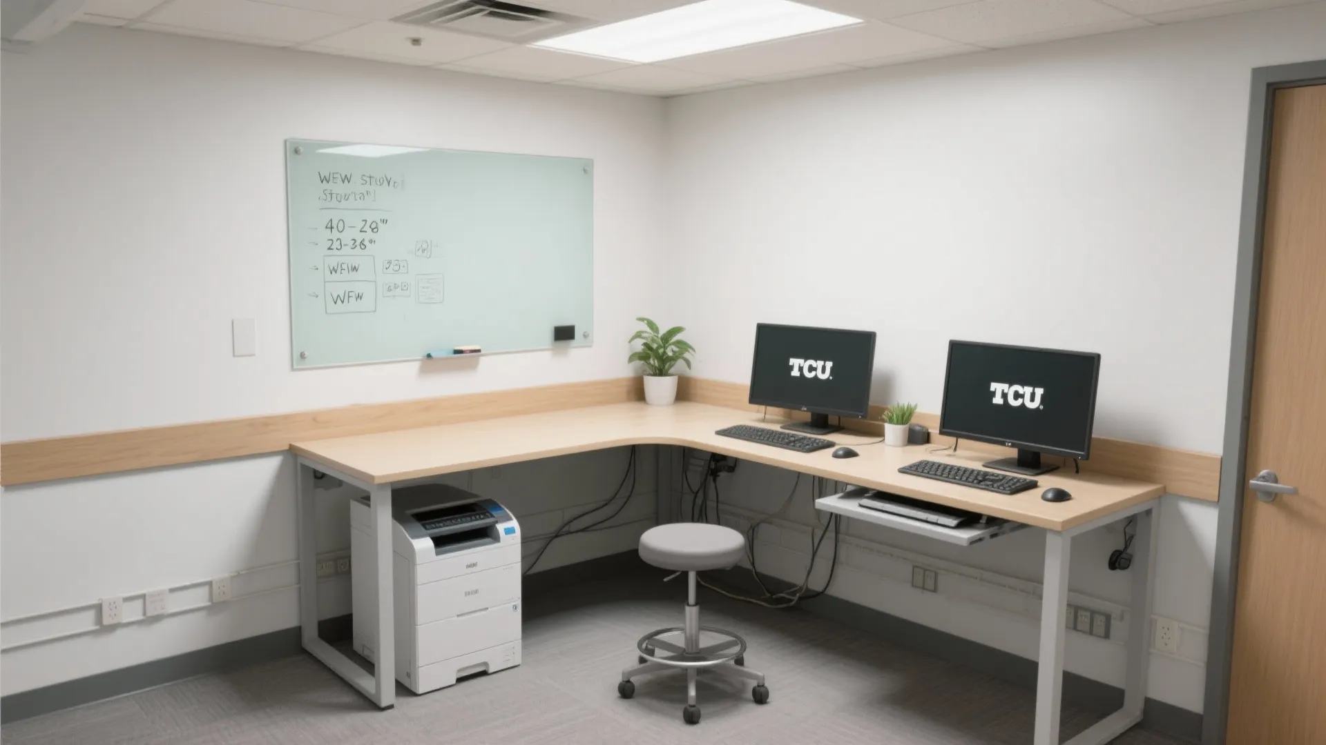 L-Shaped Micro Workstation for Focus and Collab