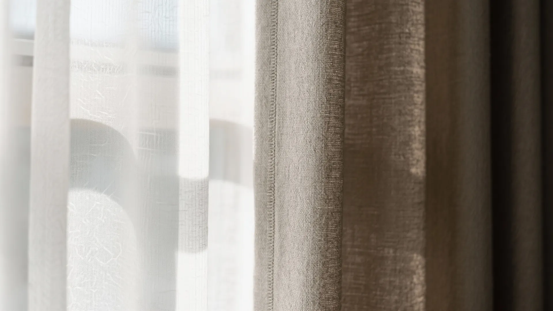 Acoustic and Light Control for Deep Work