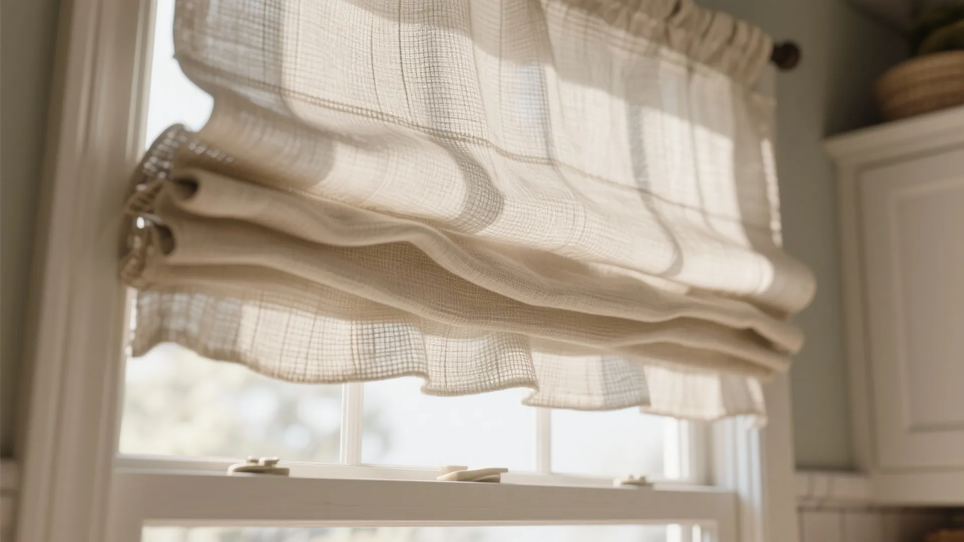 Tip 1: Layered Fabric Elegance