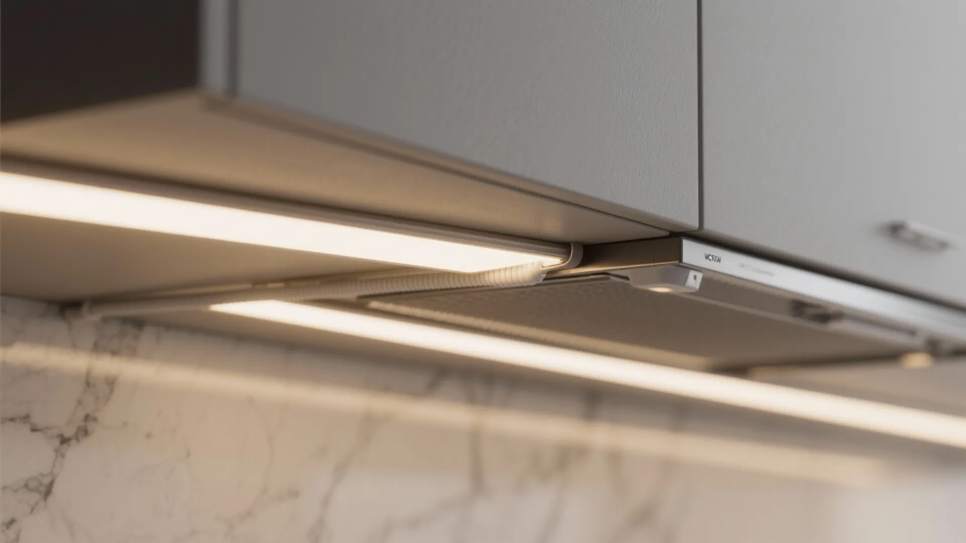 Task Lighting Layers That Don’t Blind You