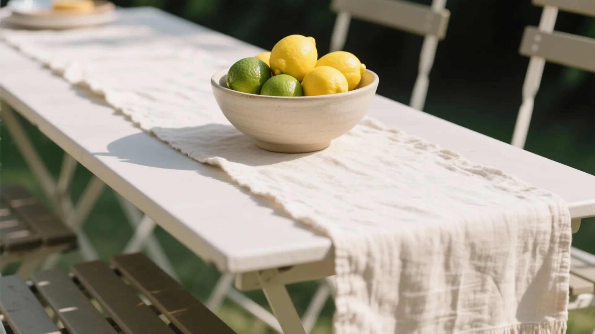 Summer Dining Table Decor Ideas — 5 Bright Looks: 5 easy, small-space friendly summer dining table decor ideas with budget tips and styling tricks from a 10-year interior design vet