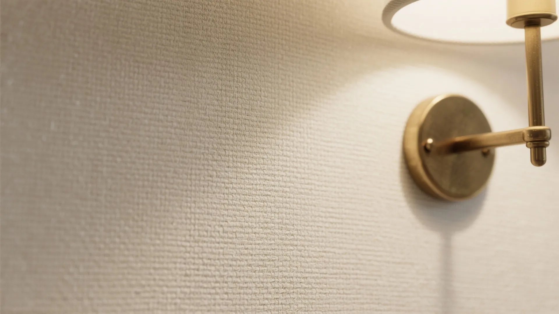 1) Minimalist Texture: Linen, Grasscloth, and Subtle Weaves