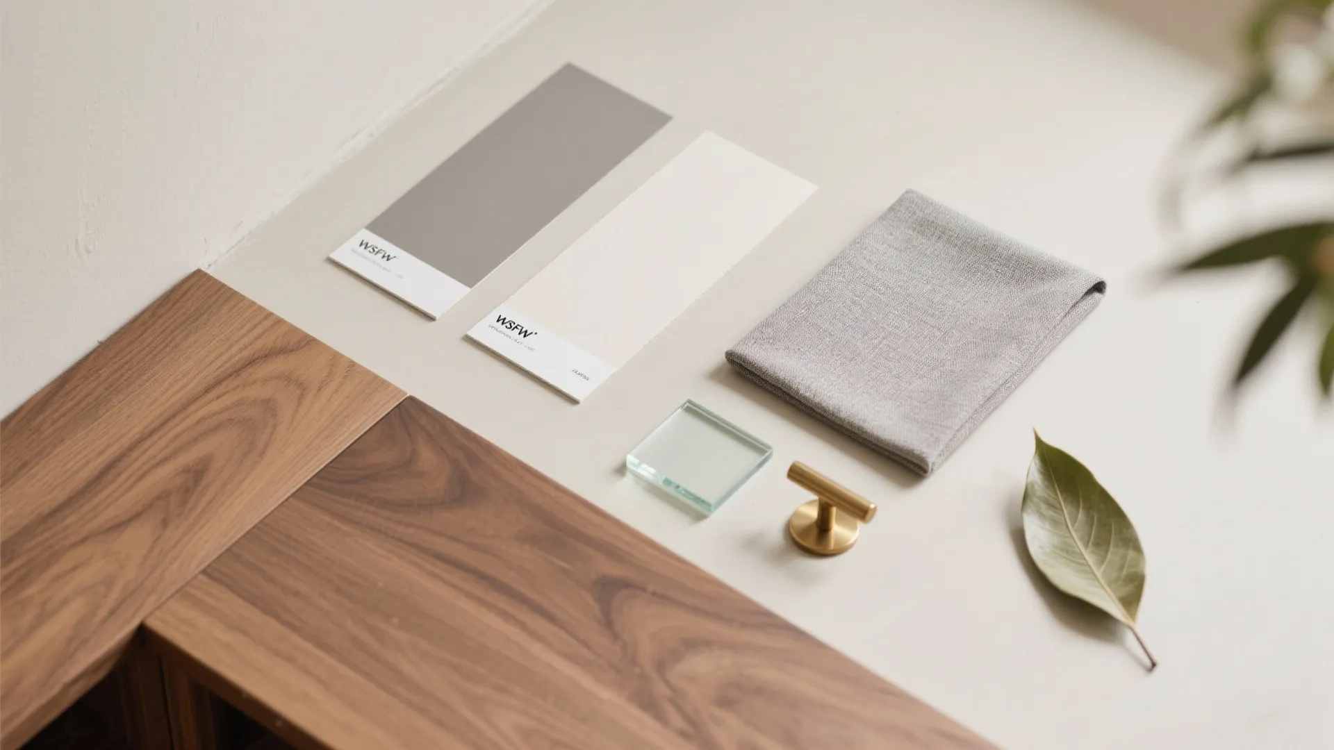 Space-smart L-shaped living-dining planning