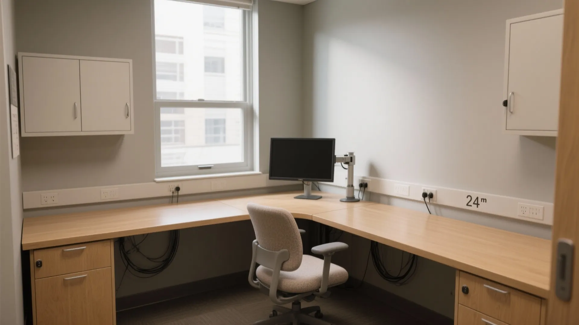 L-shaped micro study pods