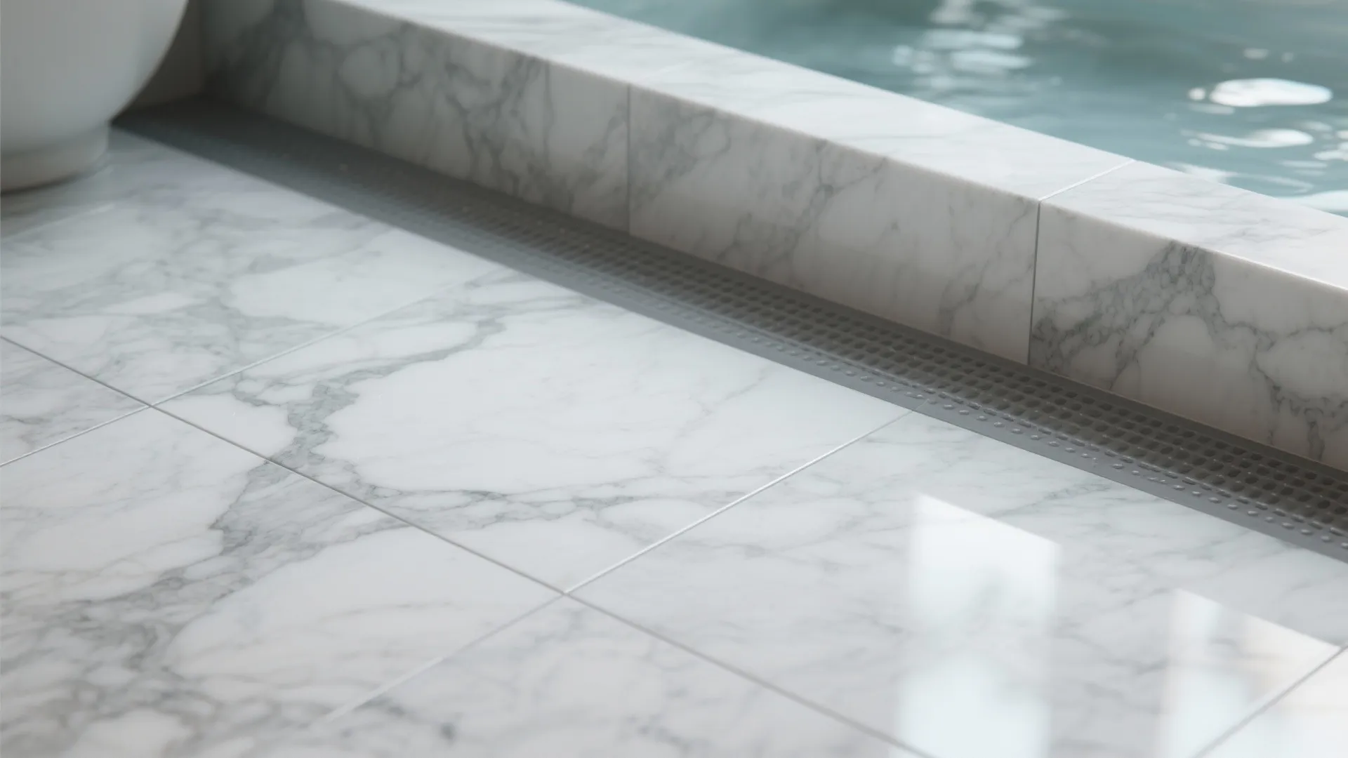 5. Natural stone or marble-look with soft veining