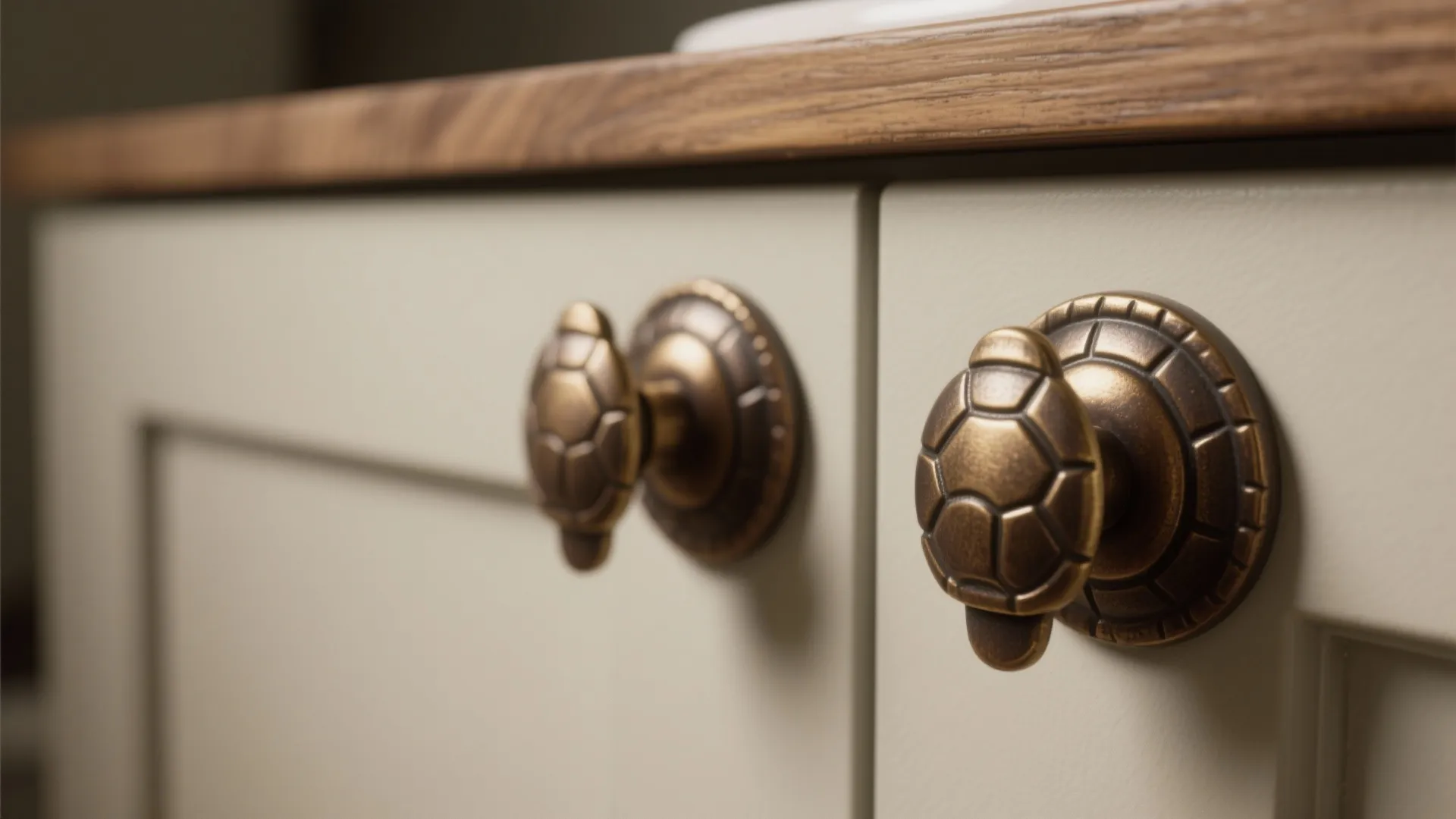 4. Marine-Inspired Fixtures & Hardware