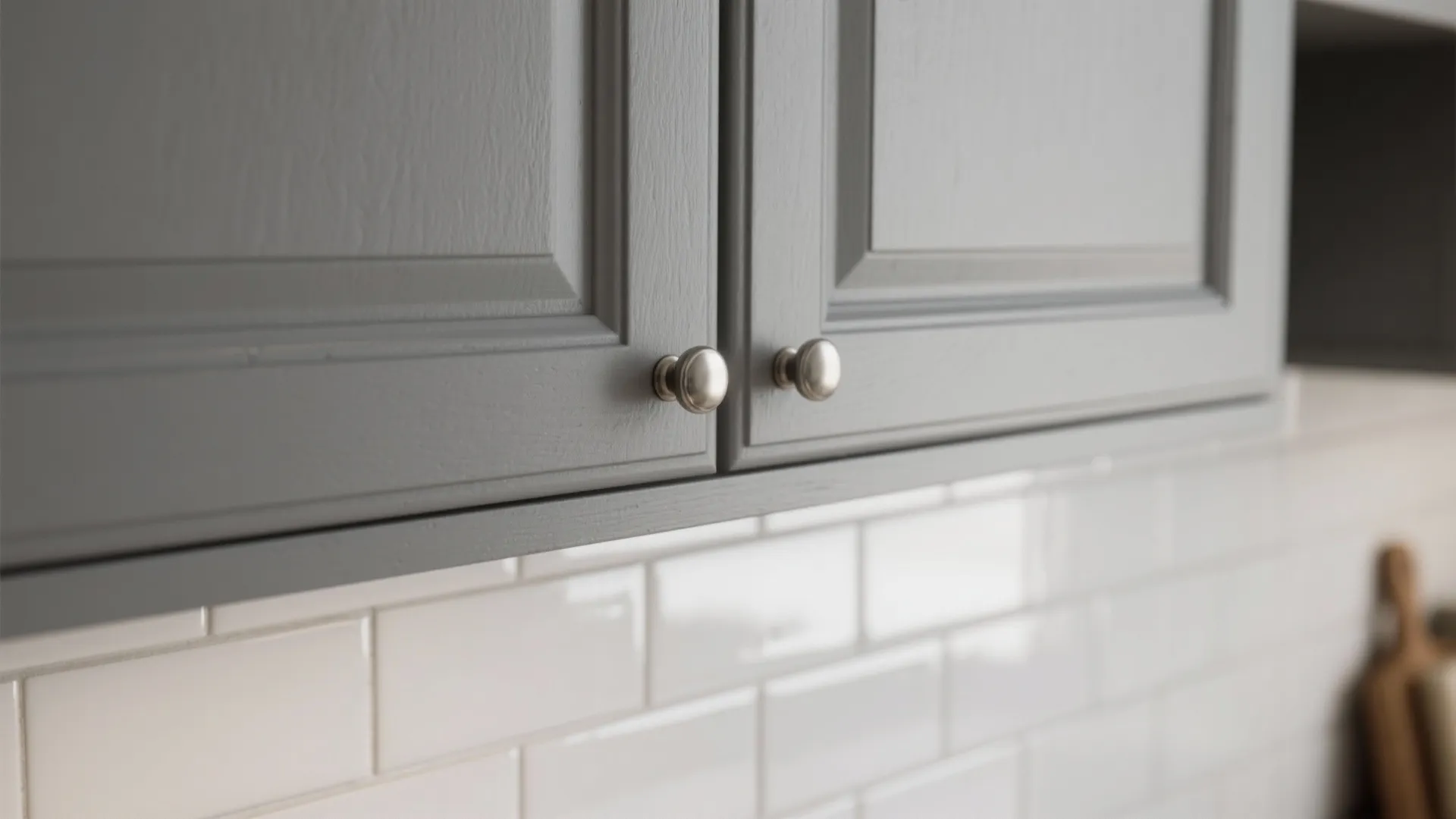 3. Matte Grey Shaker with Glossy White Backsplash