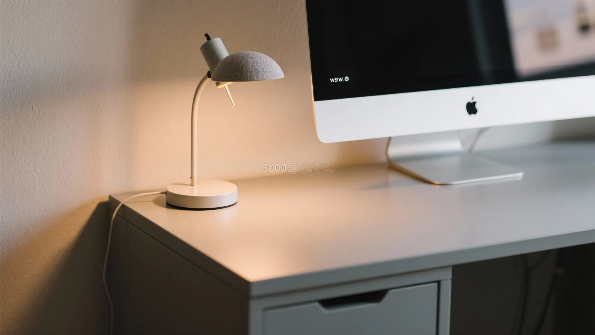 Light-first, glare-free desk wall