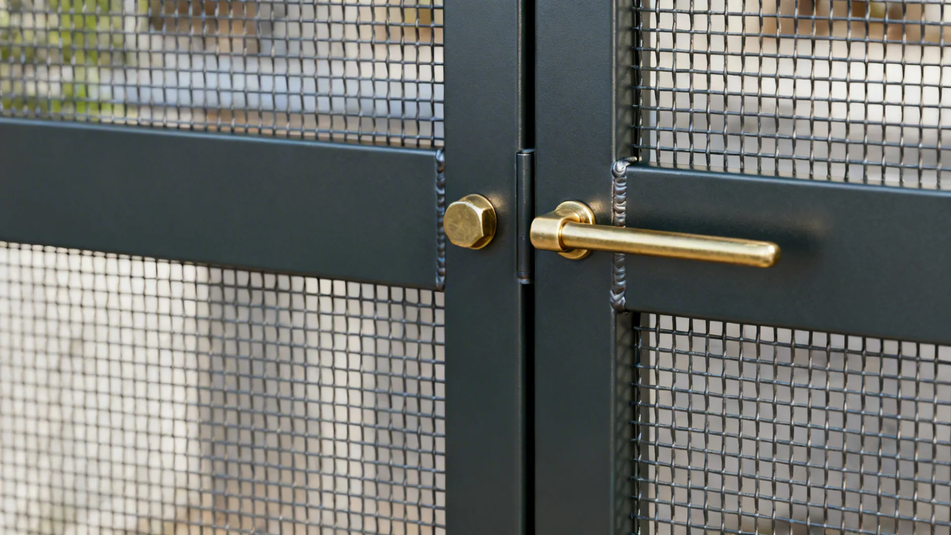 Half-Height Metal Gate with Mesh Infill