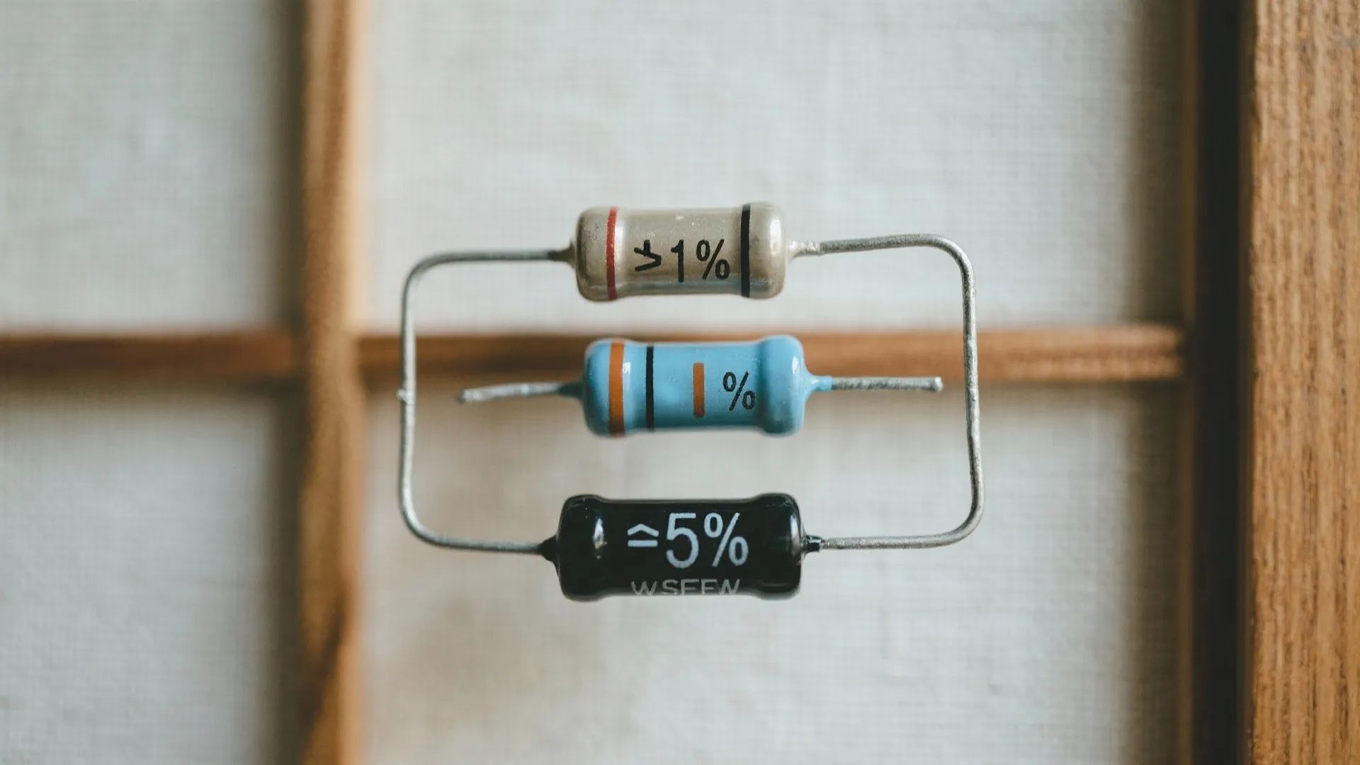 Tips 5: 温度係数と許容差を“住まい感覚”で選ぶ（日本都市の気候を前提に）