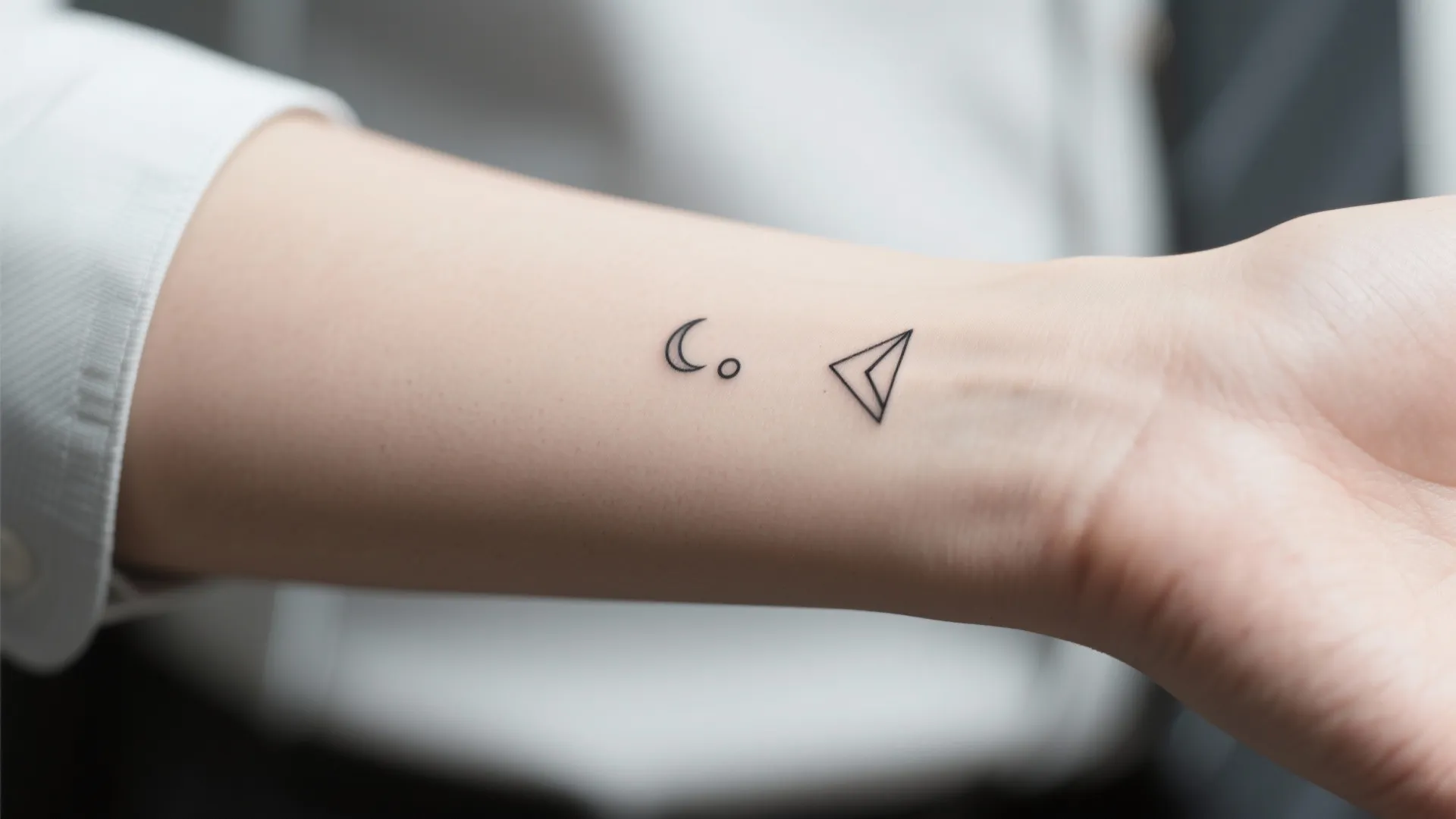 Office Tattoo Ideas: 5 Subtle Picks: Professional, discreet and stylish office tattoo ideas with placement, budget and aftercare tips from a designer who’s seen it all.
