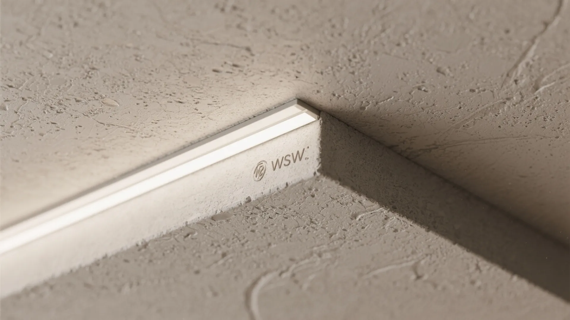 Minimalist Microcement Ceiling for a Soft, Seamless Look