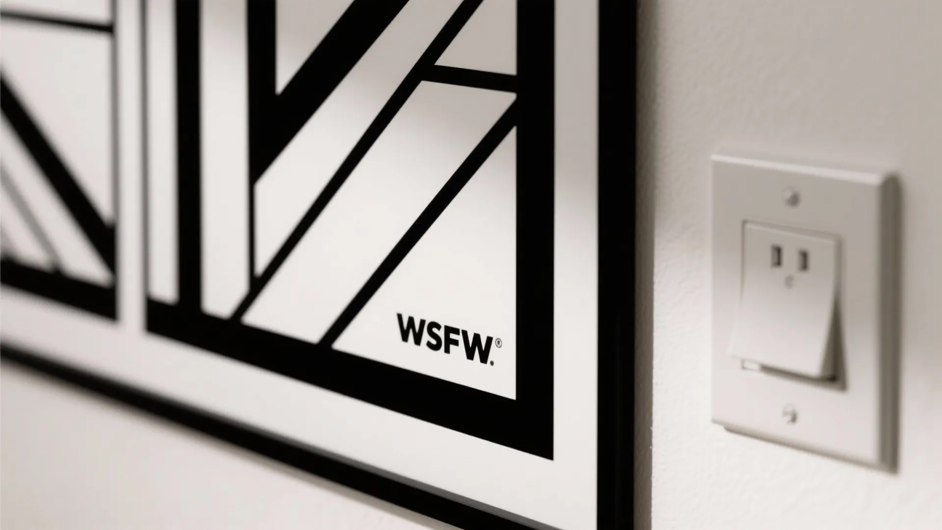 Minimal Geometric Linework