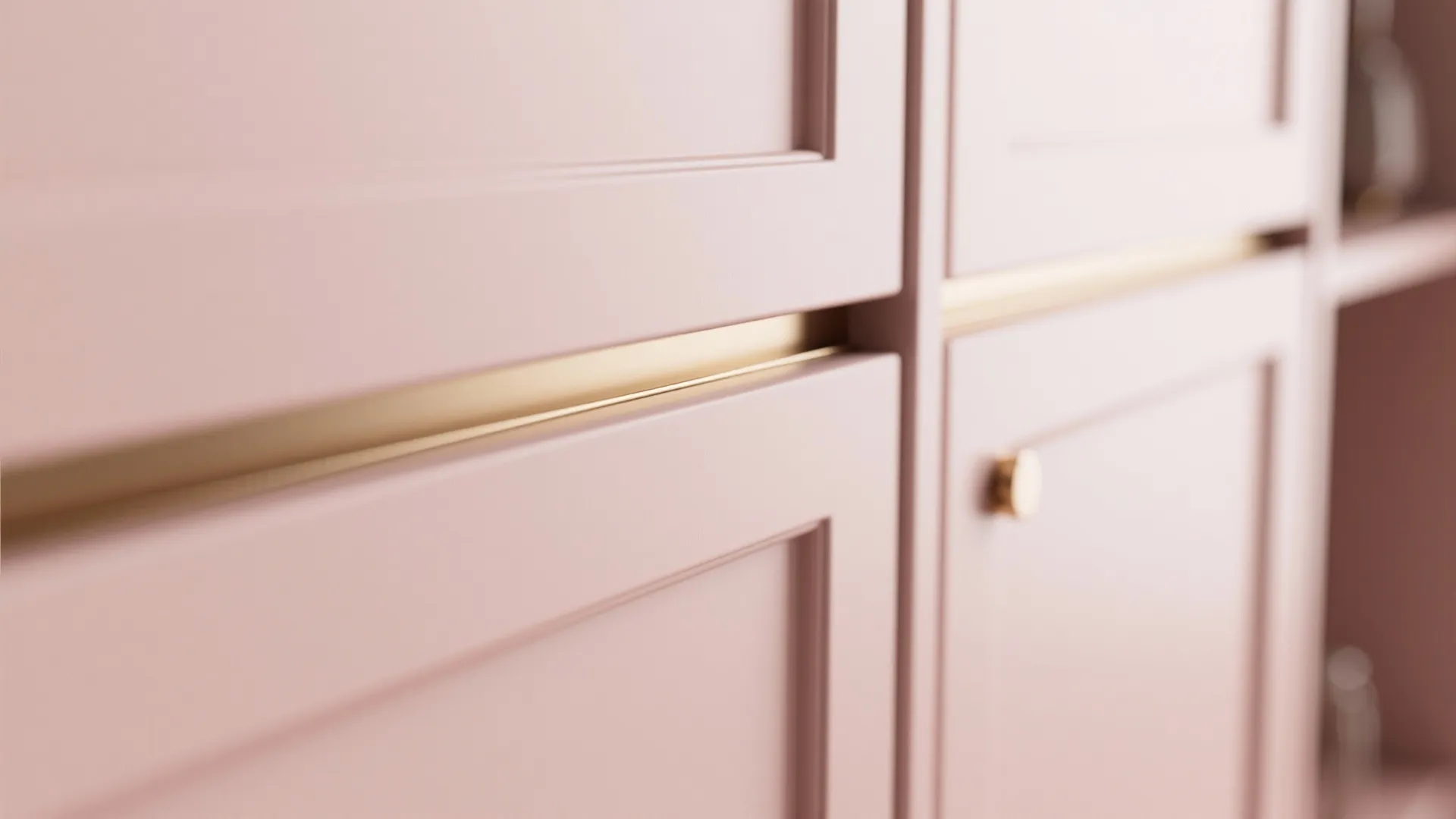 Minimal Hardware and Slim Profiles