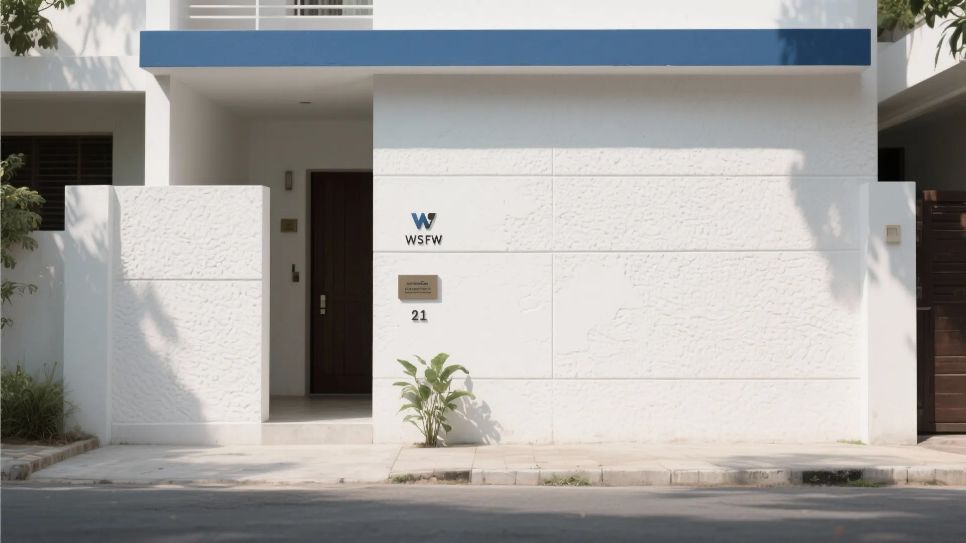 Modern Minimal Indian Front Wall with Vastu-Friendly Colors