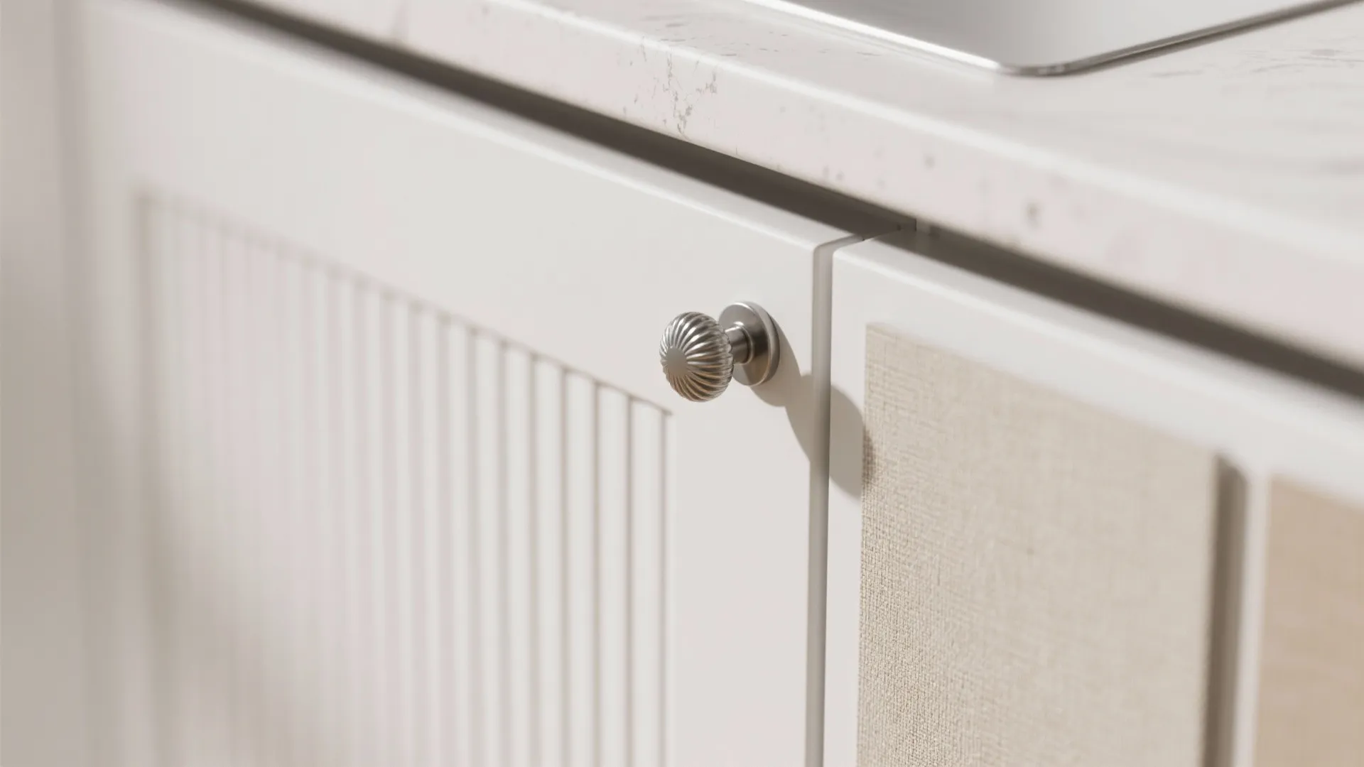 Minimalist Storage That Doesn’t Feel Bare