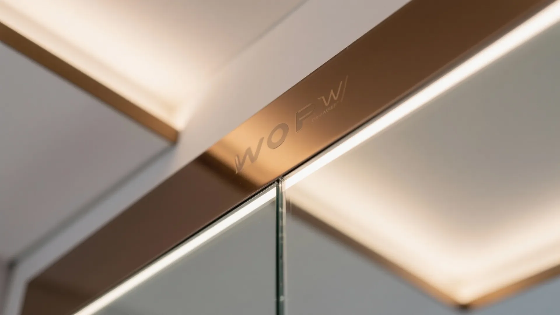 3) POP Plus Glass Backdrop for Airy Reflections