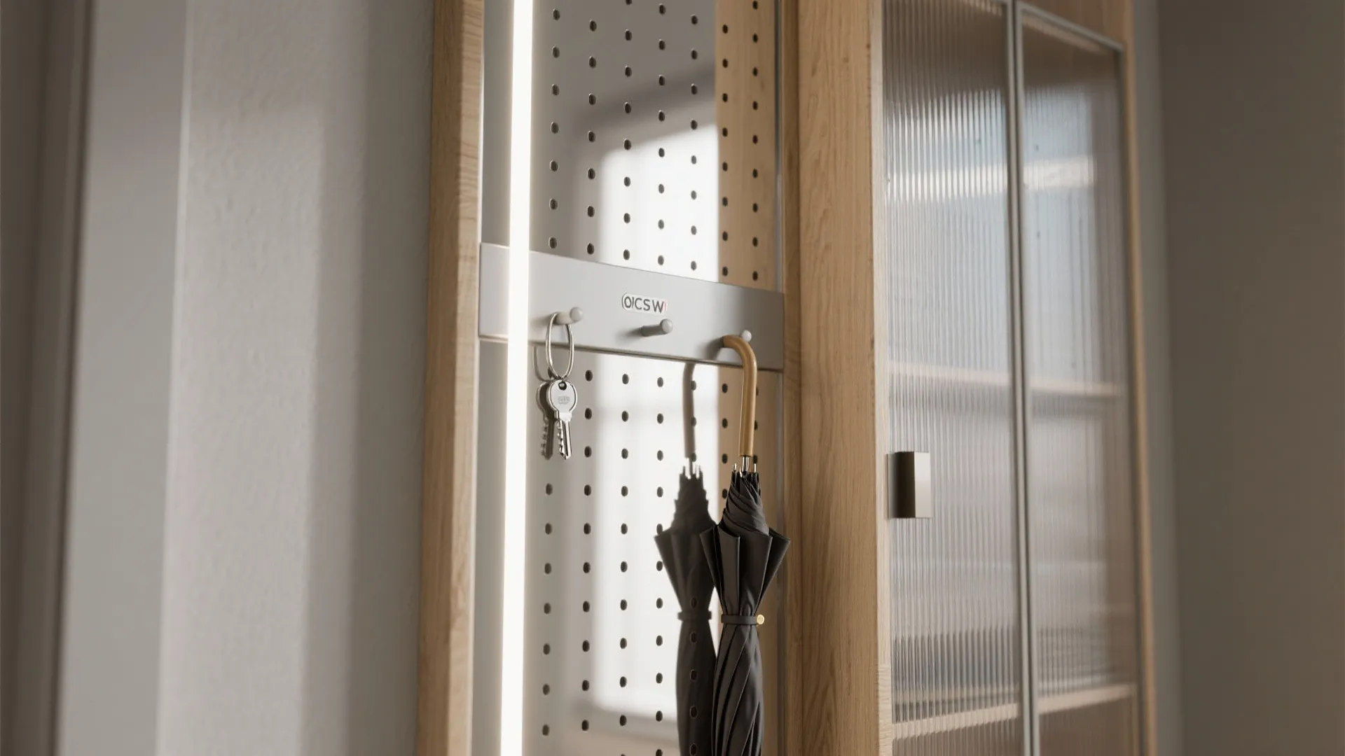 Mirror-backed rail and vertical storage ideas