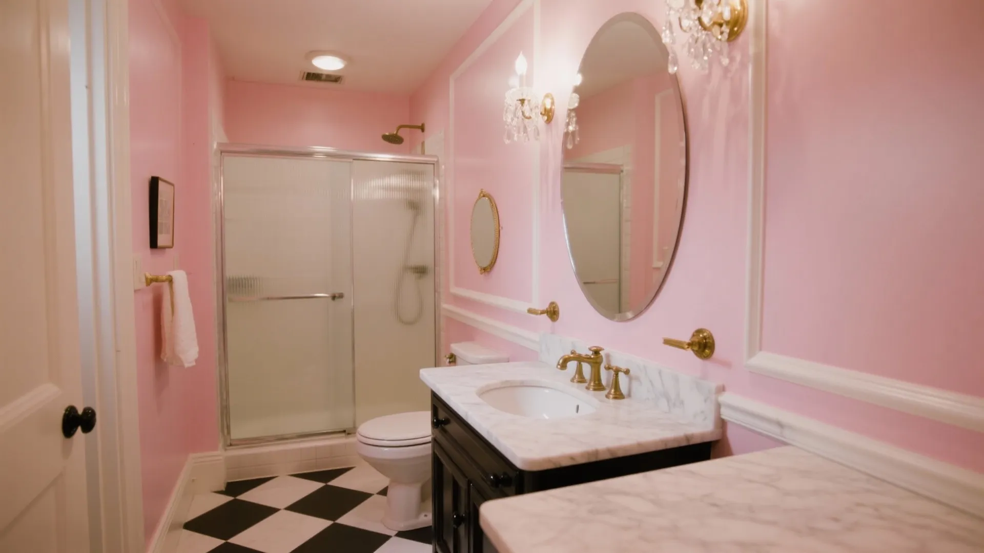 10 Marilyn Monroe Bathroom Decor Ideas: Five designer-tested ways to bring Marilyn Monroe bathroom decor into small spaces with vintage glamour and practical tips