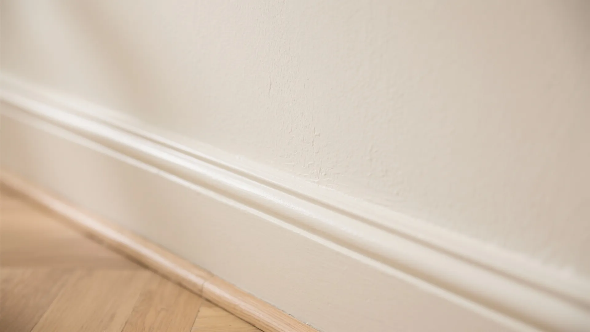 1) Soft Neutrals With High LRV (Light Reflectance Value)