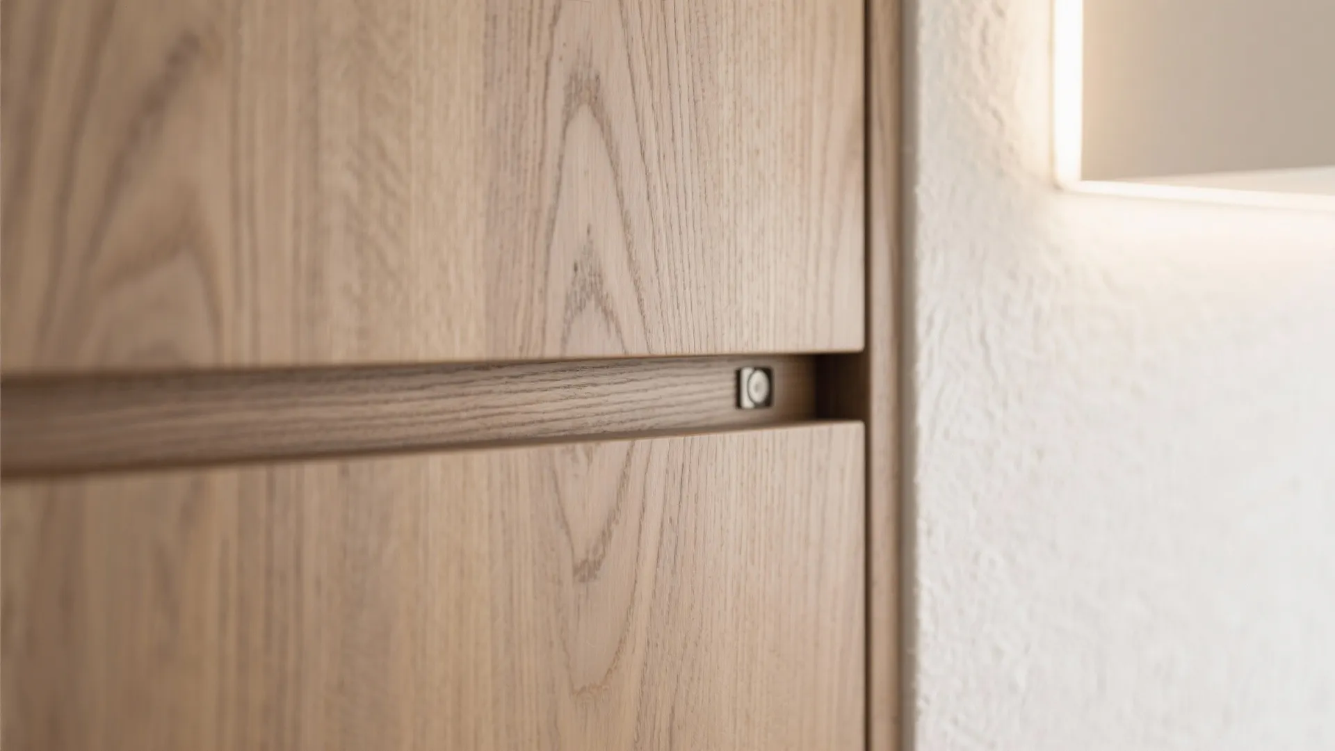 Warm Minimalism With Storage That Disappears