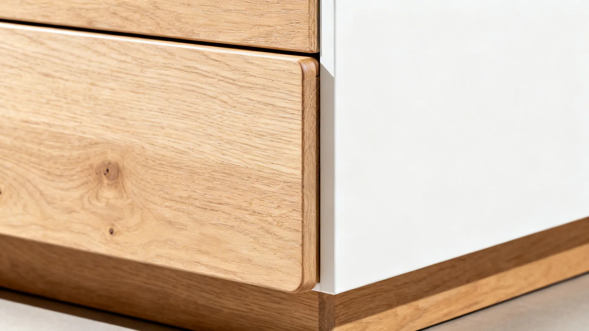 Warm Wood Accents That Don’t Overwhelm