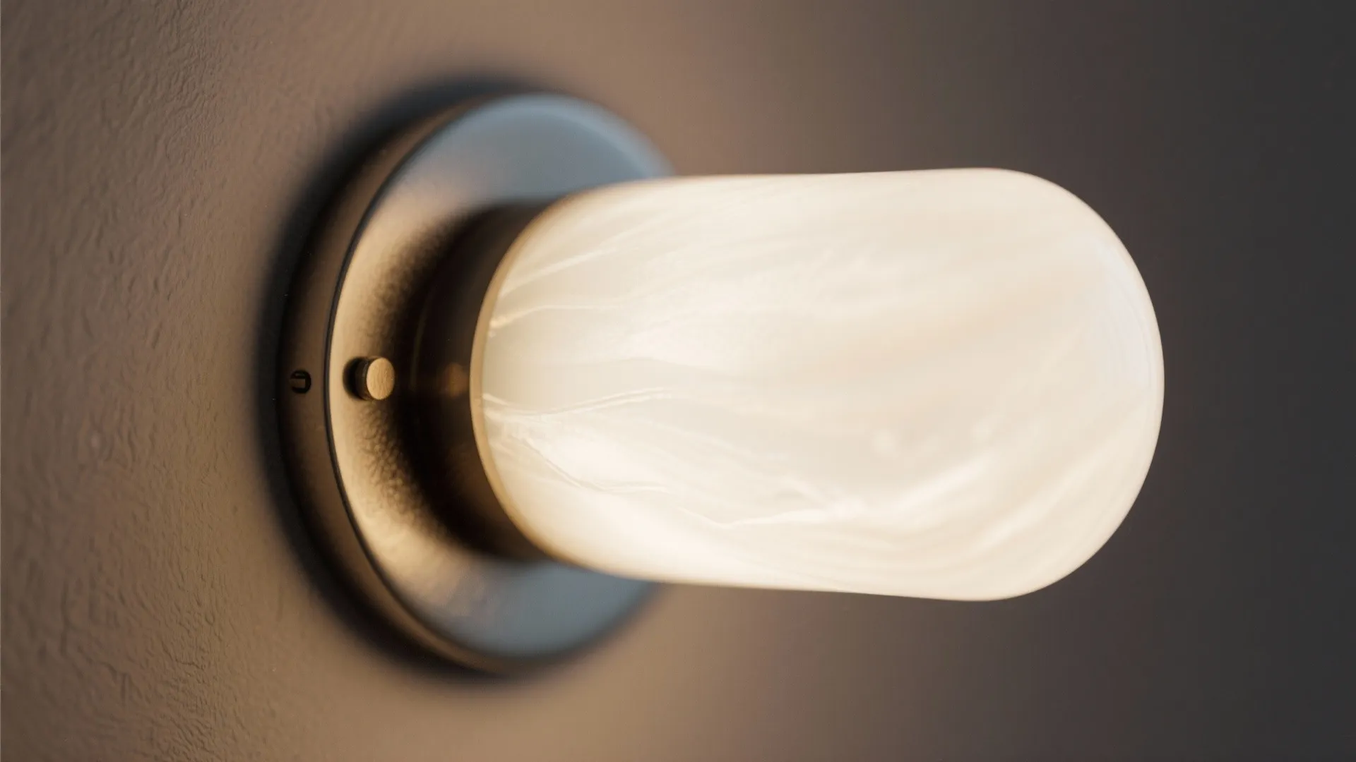 Glass accents for brightness without bulk