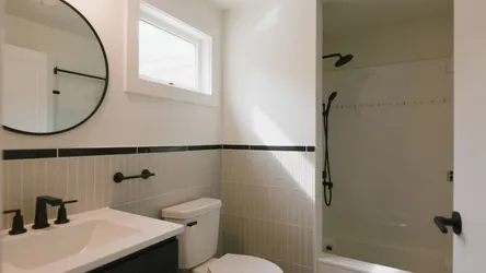 5 Peel and Stick Bathroom Tile Ideas That Work