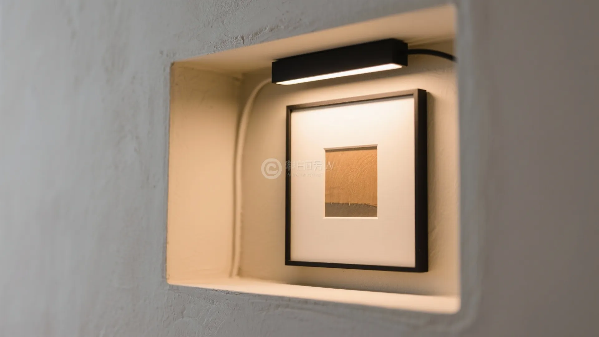 Artful niches and picture lights for sculptural walls