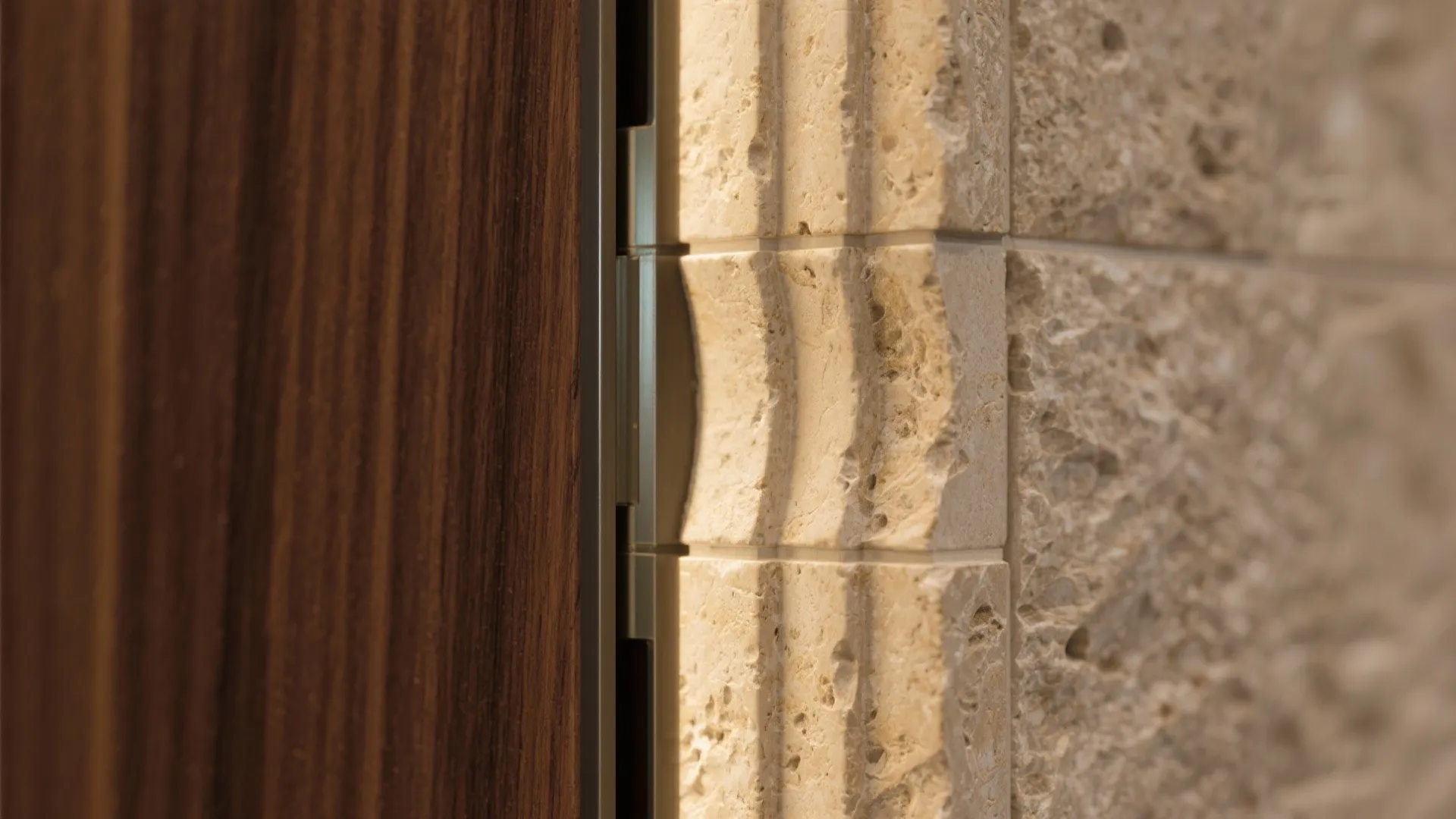 Grand doors with concealed pivot and stone jambs