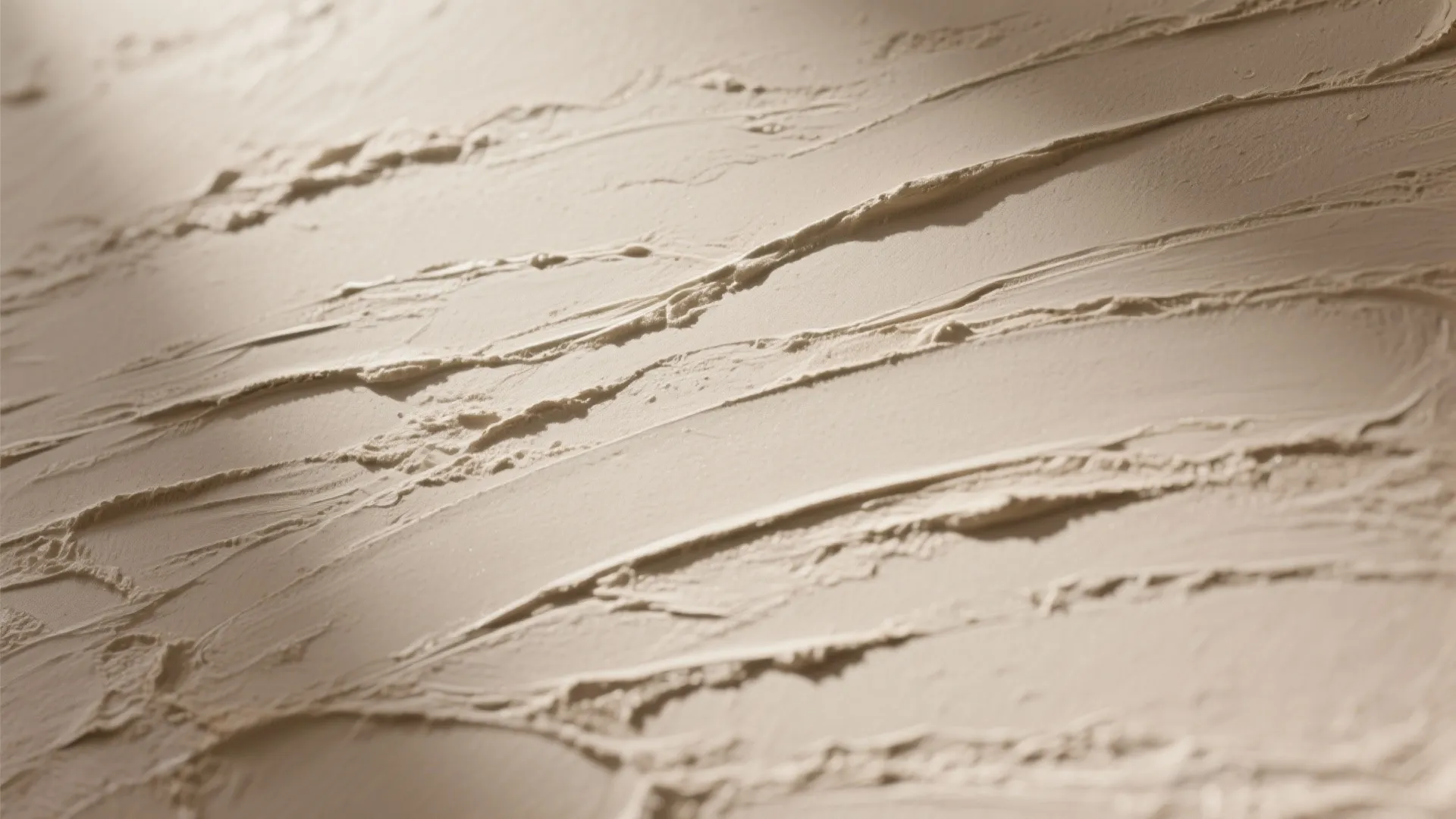 Venetian Plaster (Stucco) for a Soft, Royal Sheen