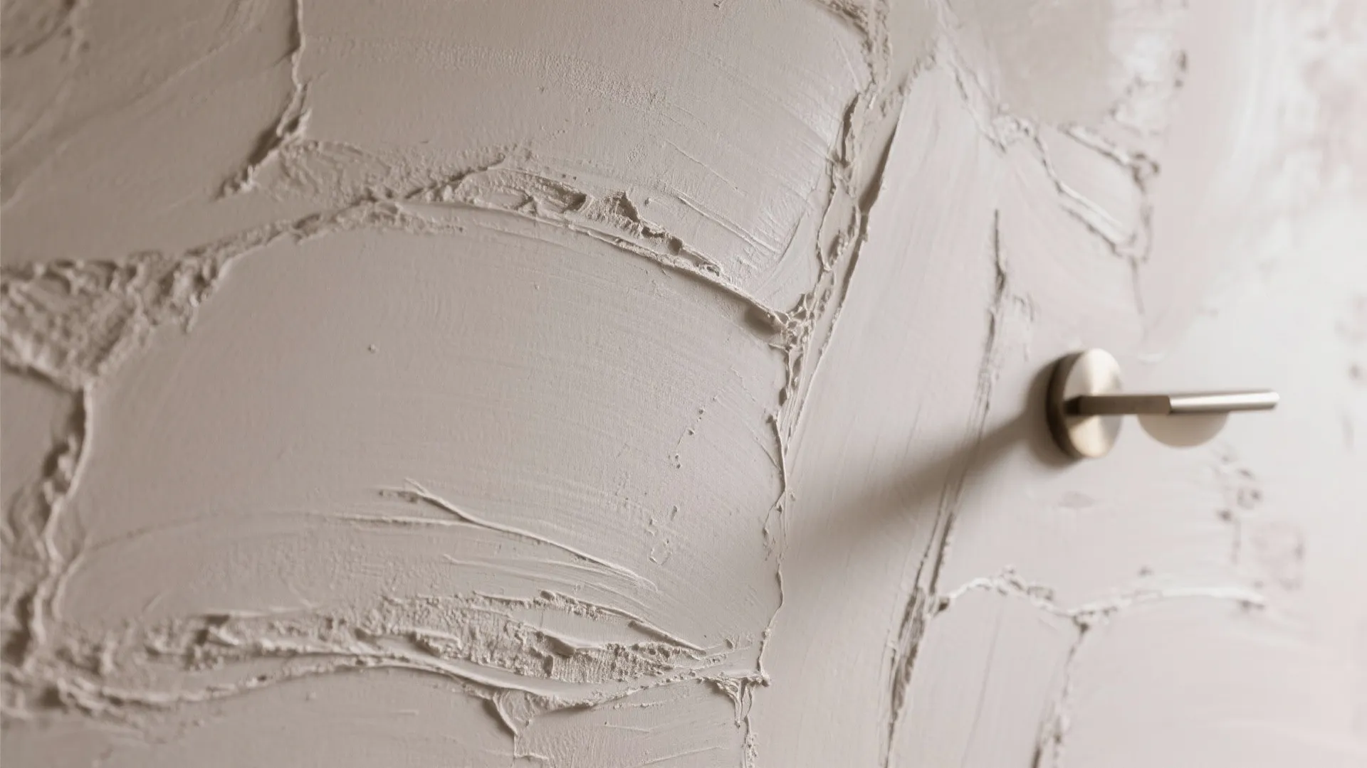 3) Venetian plaster for a timeless, light-bouncing sheen