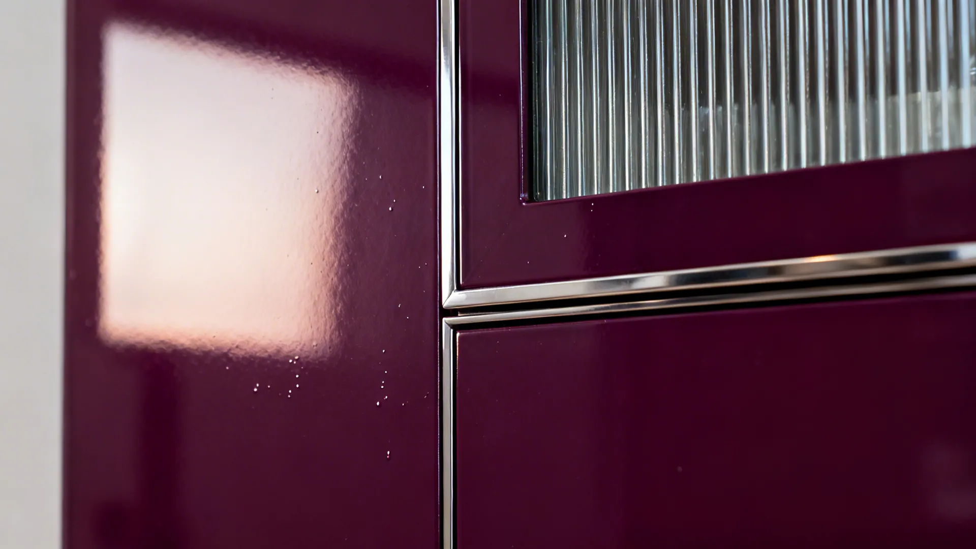 High-Gloss Plum with Glass Uppers