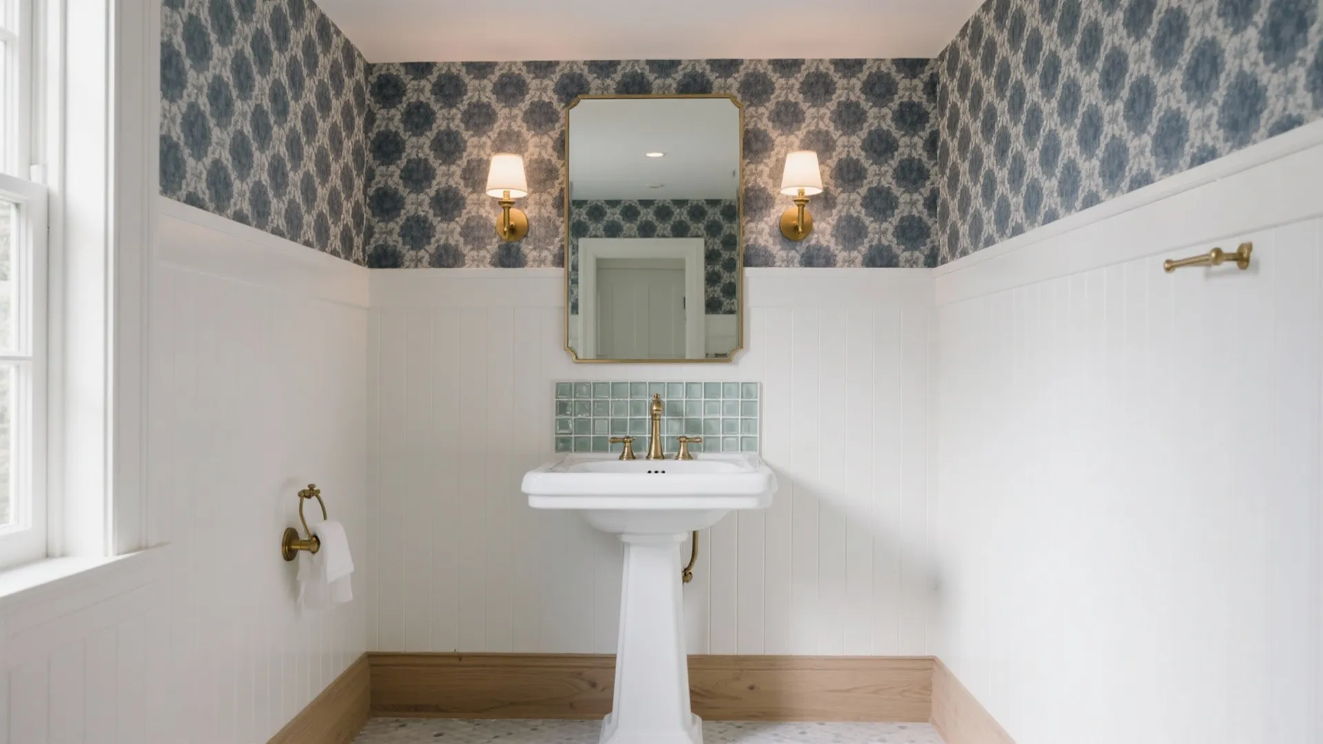 5 small powder room ideas with pedestal sink: Compact, stylish, and smart: my designer-backed ways to make a petite powder room with a pedestal sink feel bigger, brighter, and more functional—without sacrificing charm.