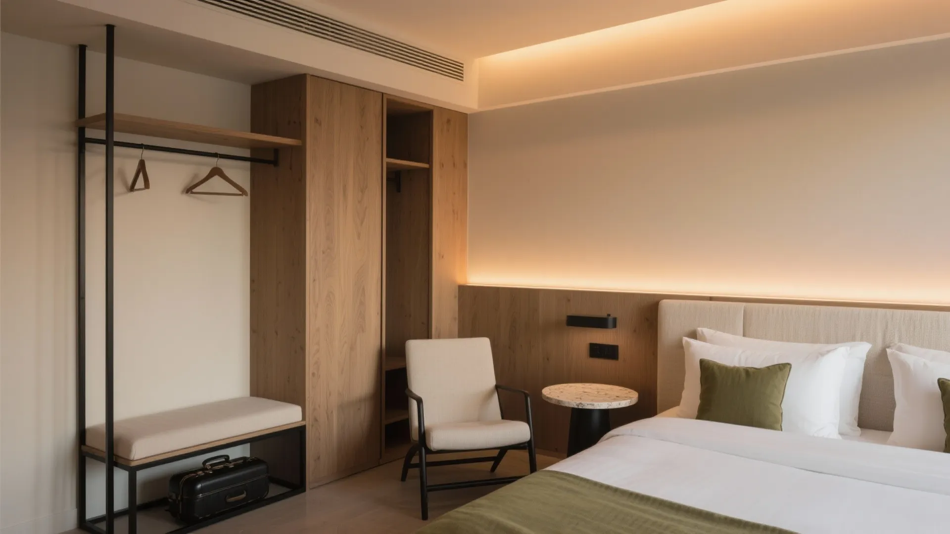 5 Hotel Room Ideas for Small, Luxe, Restful Stays: A senior interior designer’s field-tested playbook to make compact hotel rooms feel elevated, calm, and wildly functional—without blowing the budget