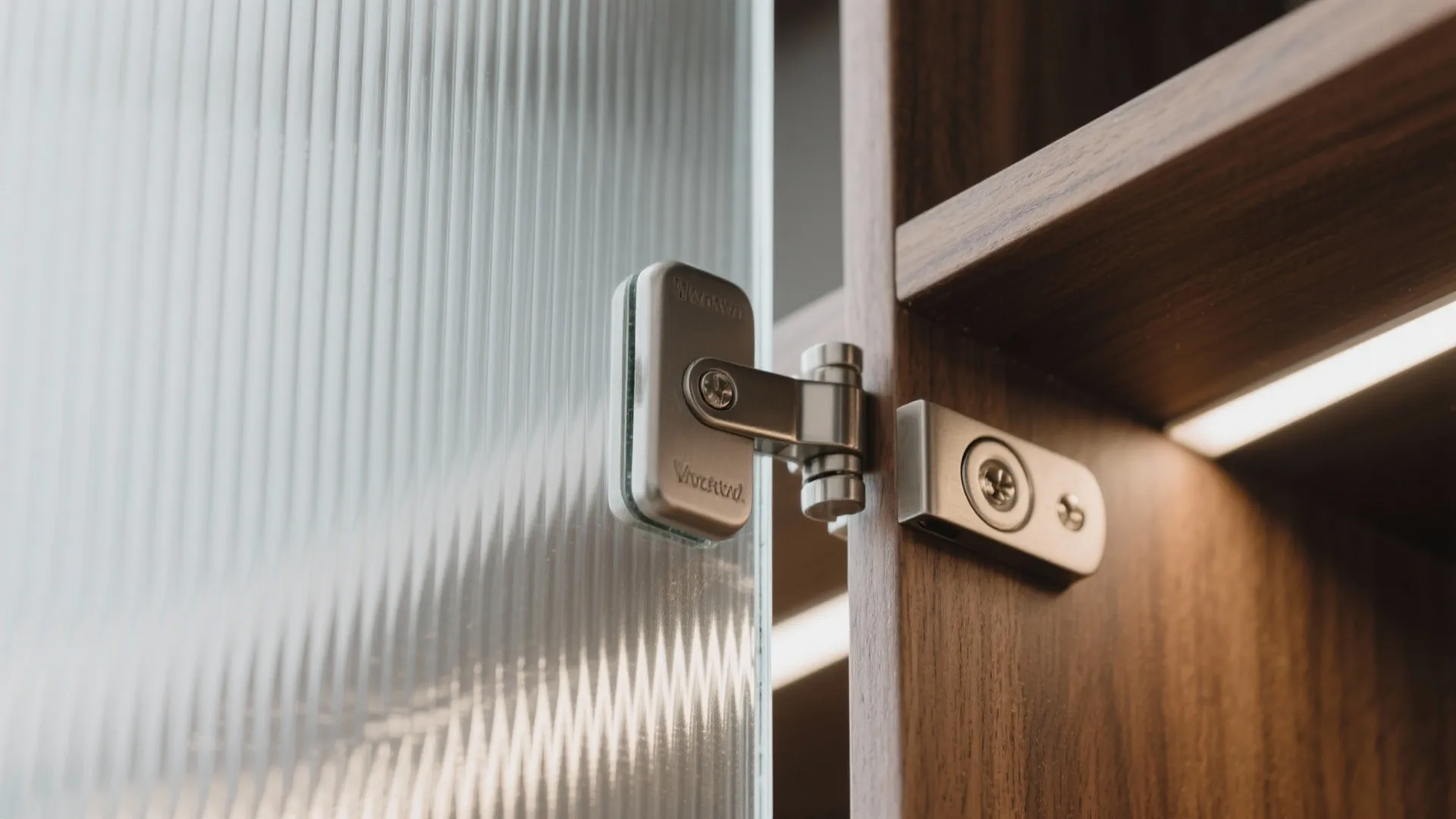 Glass-front wall cabinet for airy storage