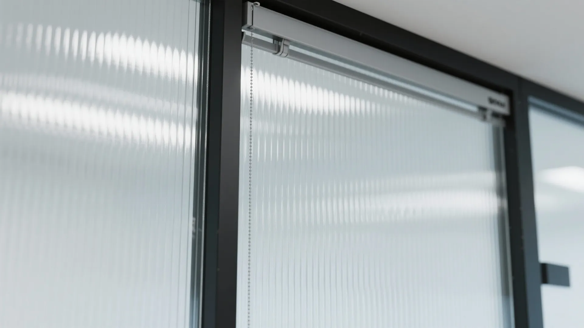 2) A glassy, breathable core: partitions that feel like air