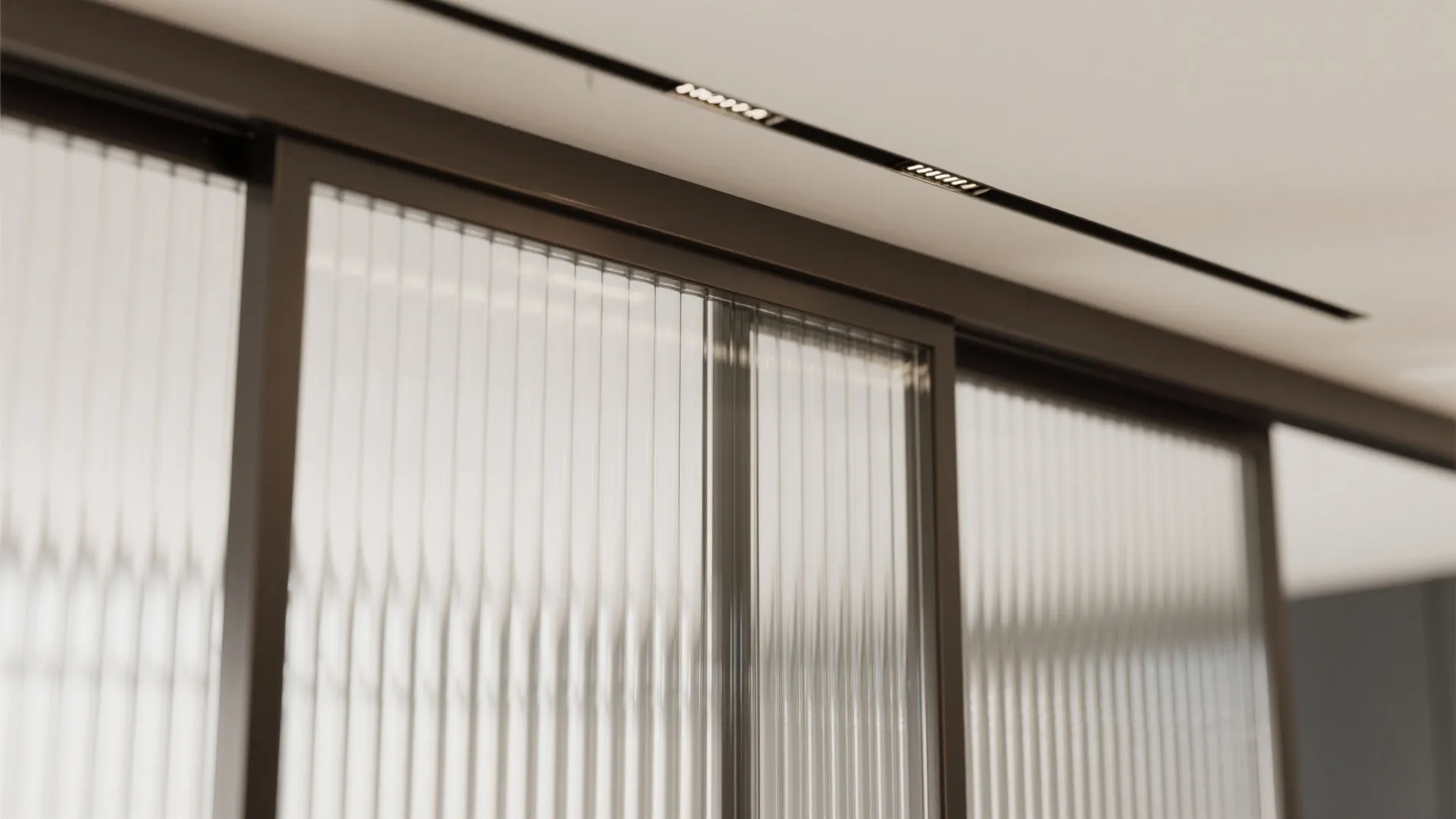 Sliding partitions to flex living–dining space