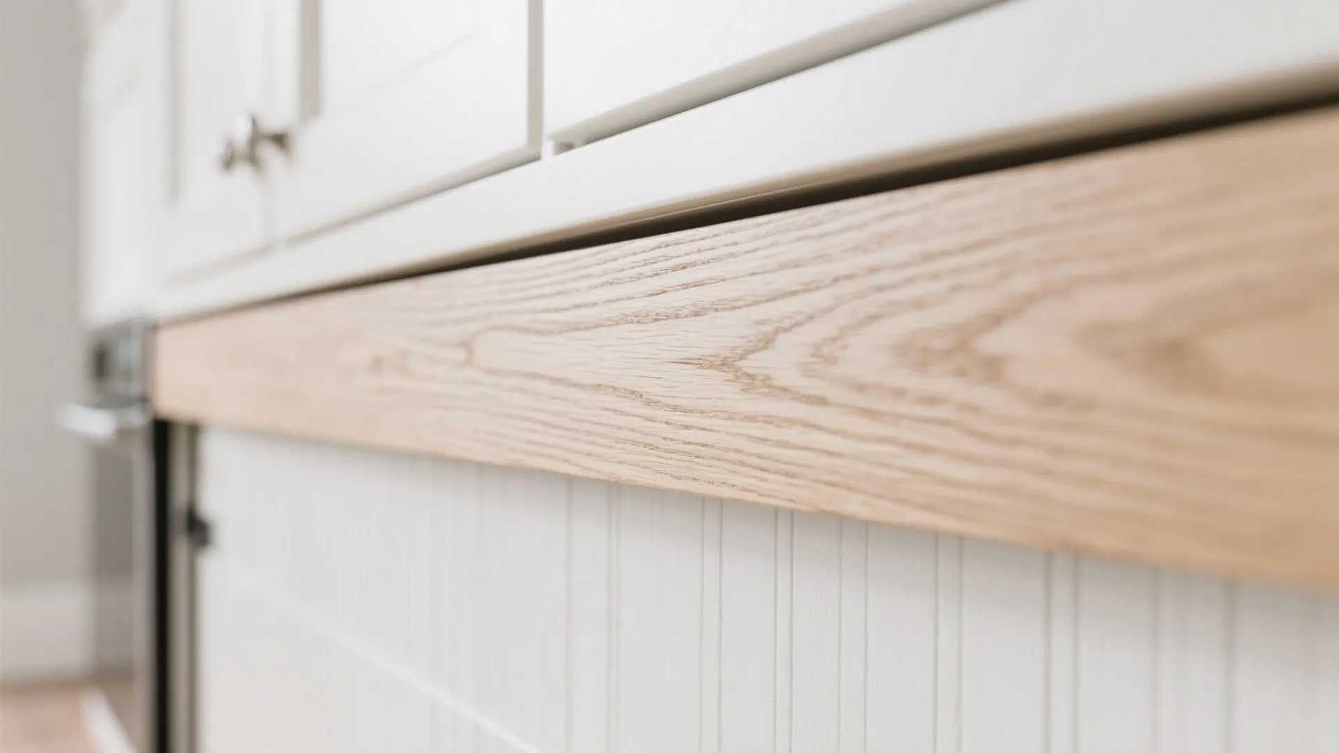 Warm Wood Accents Without Visual Bulk