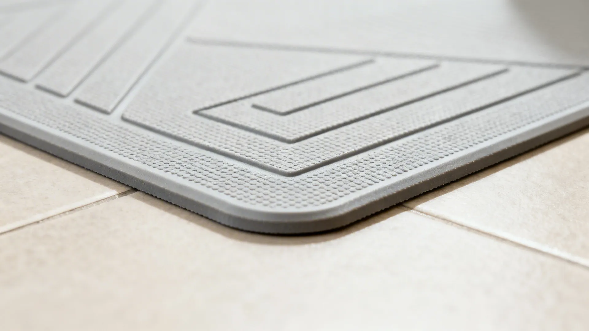 1) Minimalist Patterns that Calm Busy Kitchens