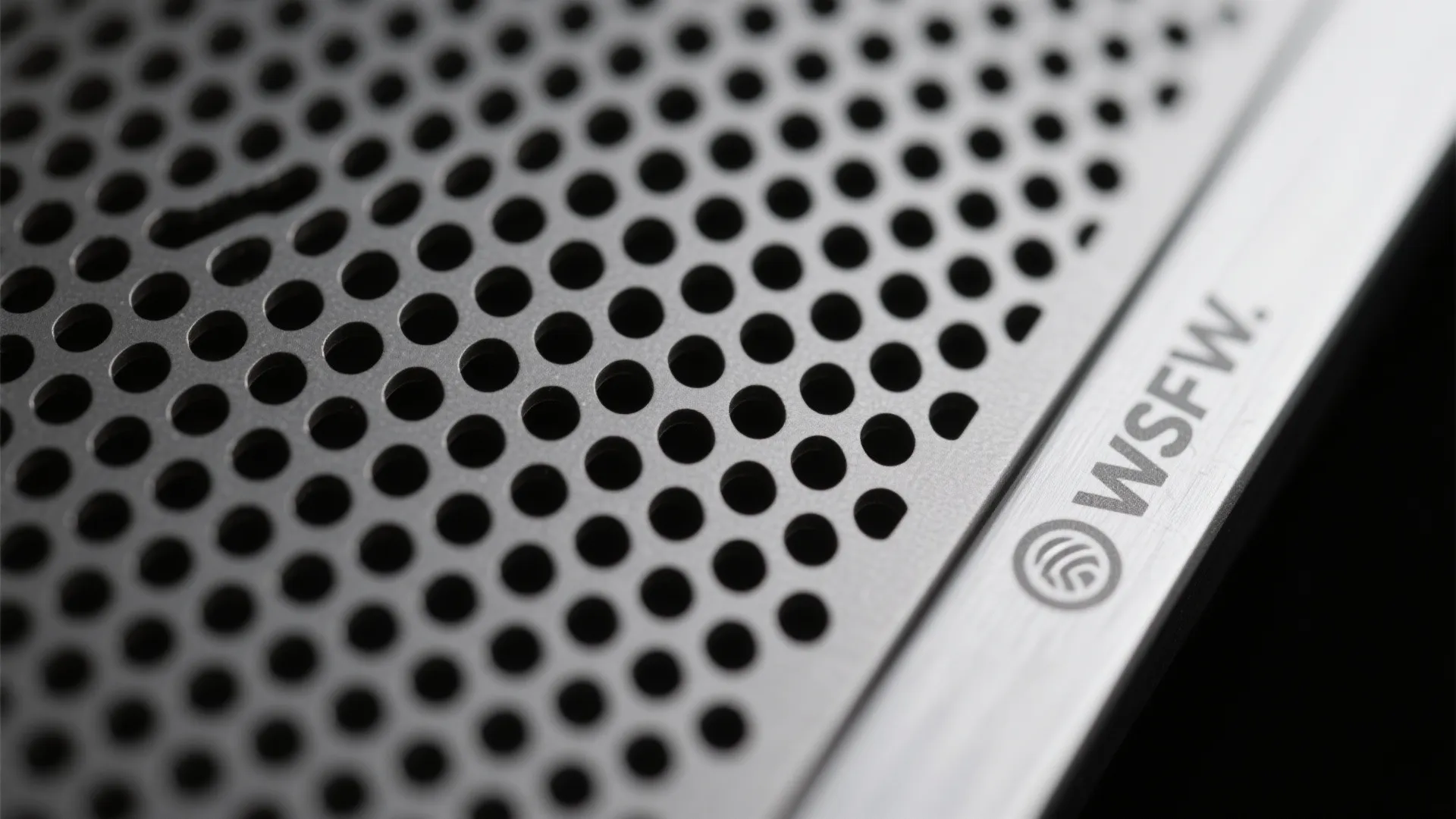 Patterned Screens with Privacy Bands