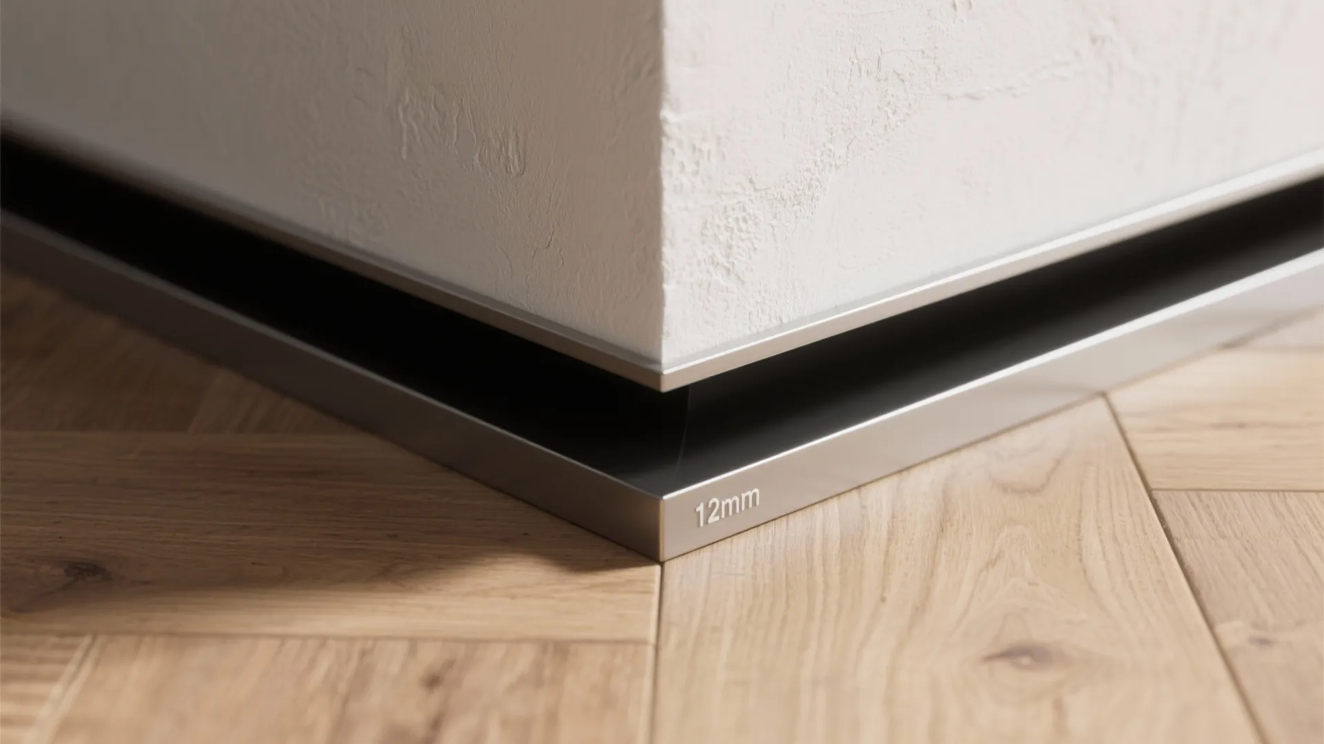 Shadow Gap Skirting for a Floating Effect