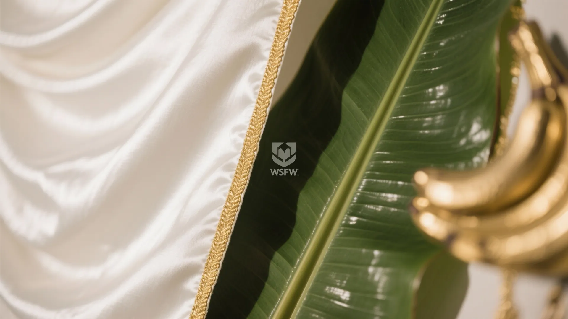 Minimalist Altar Backdrop in White & Gold