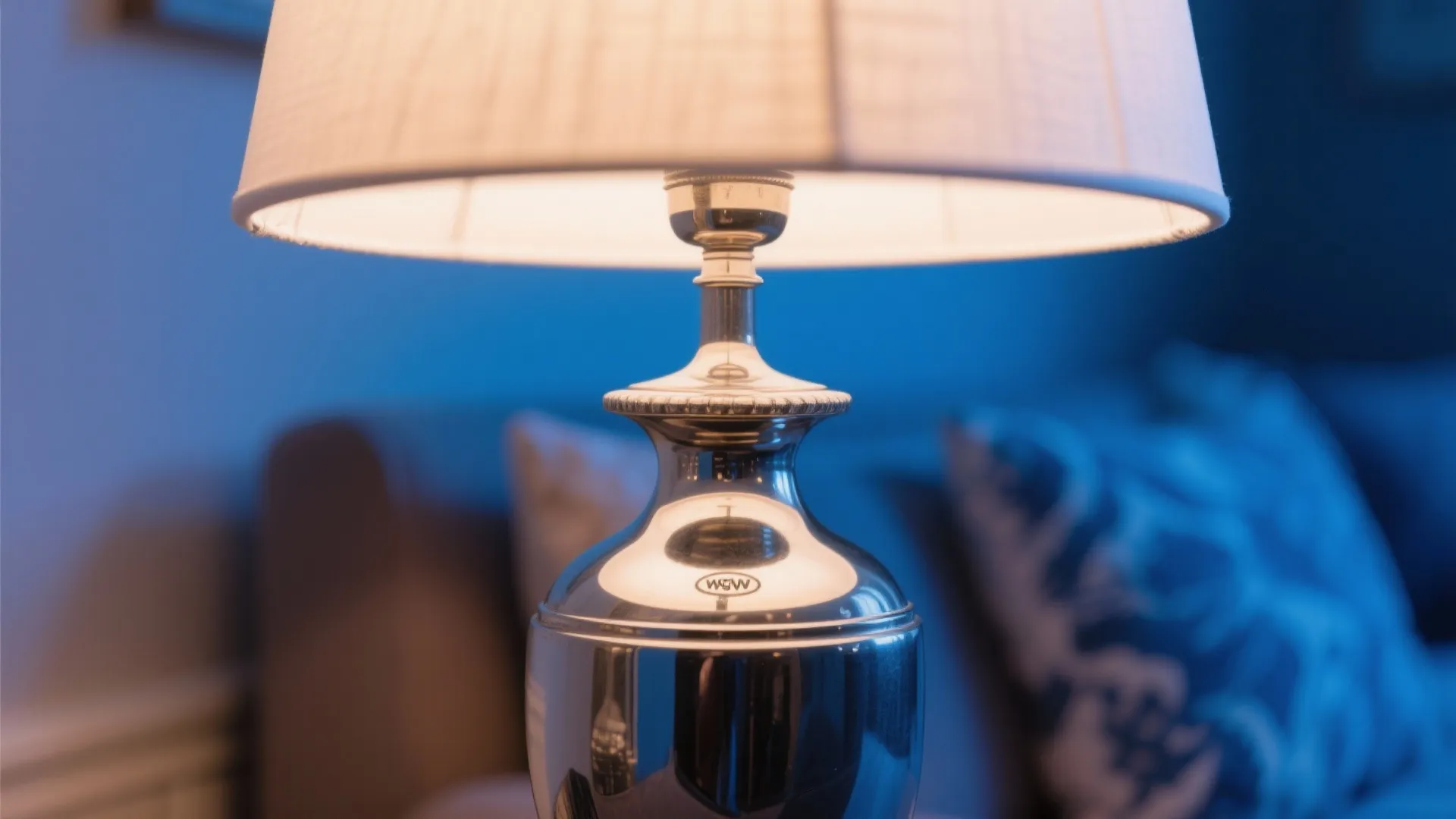 9. Soft Lighting with Silver Bases