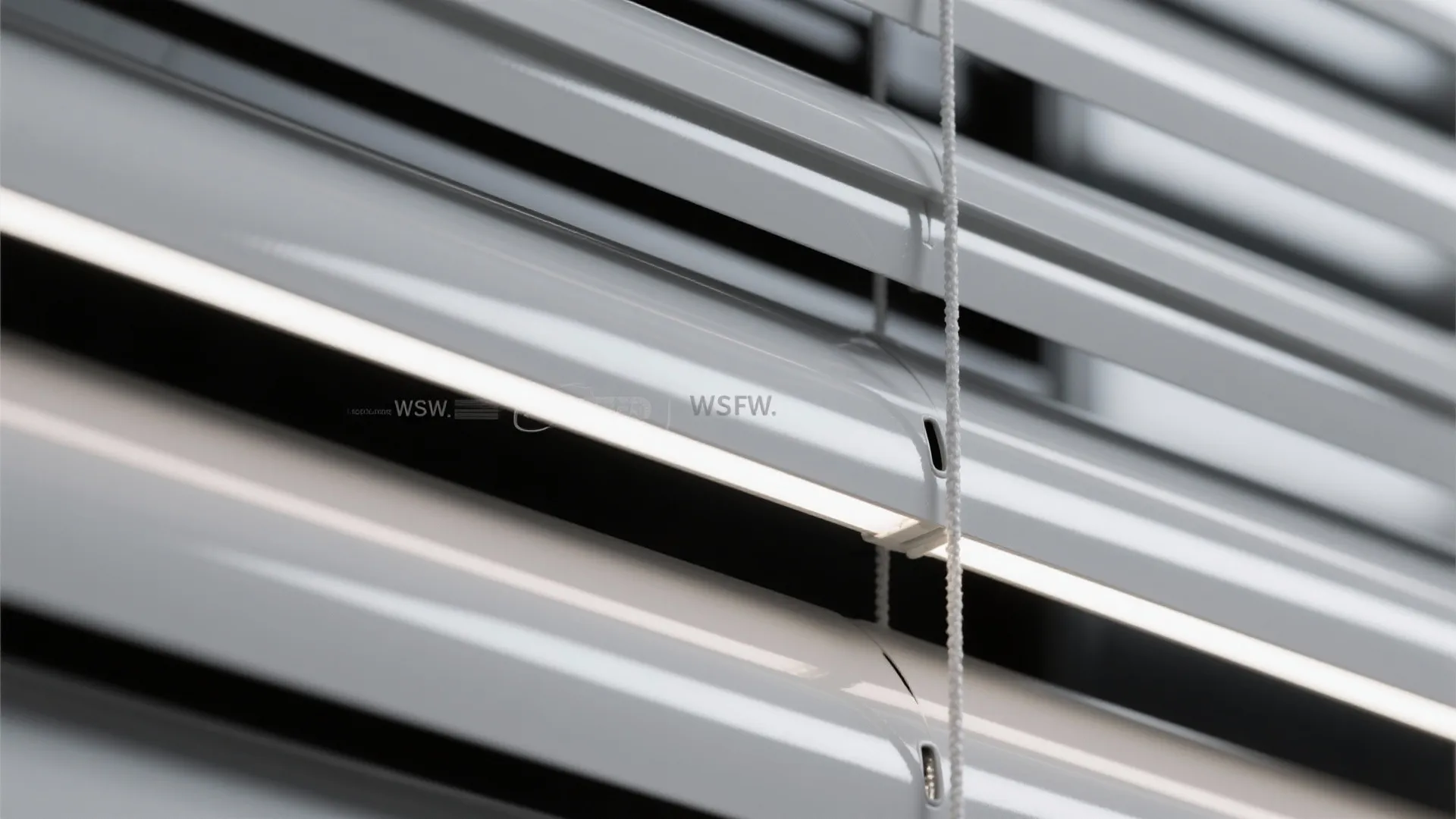 Glossy PVC slats for height and rhythm