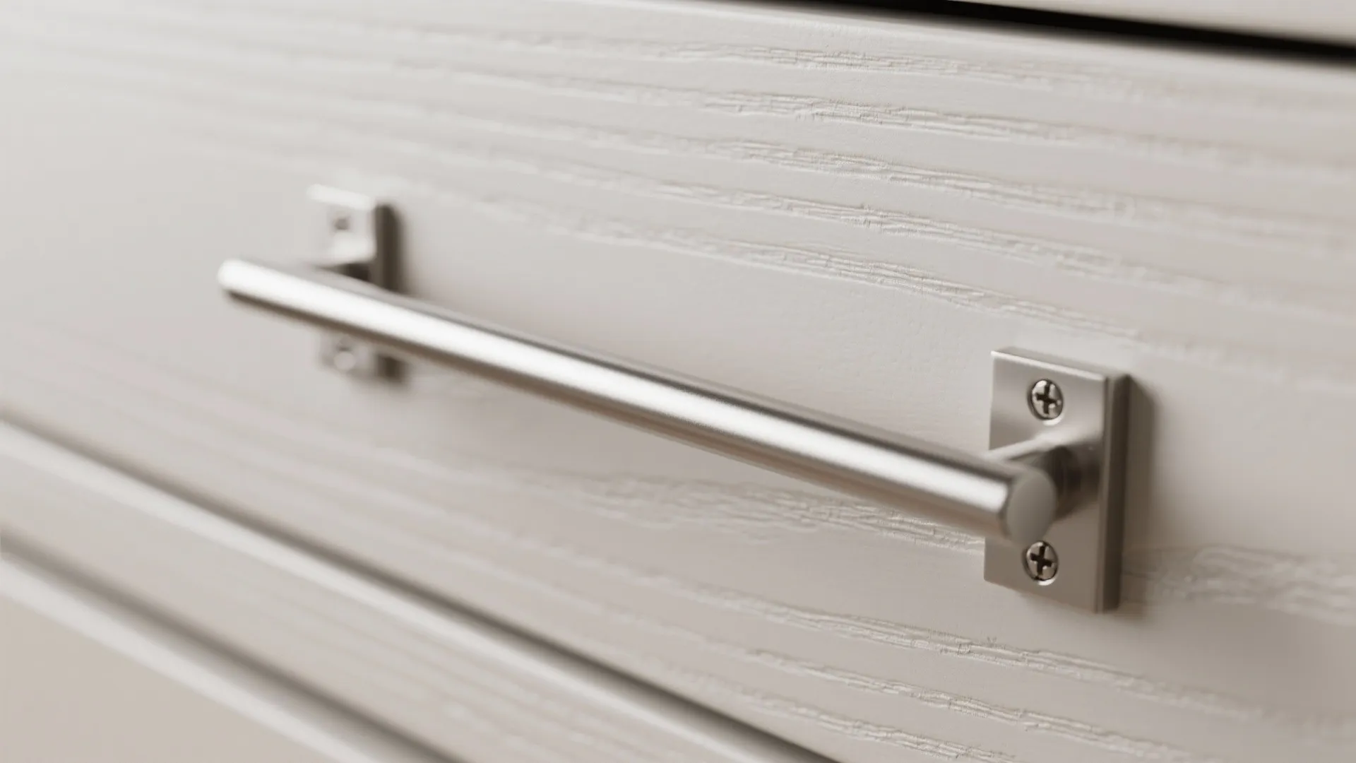 1. Classic slim bar pulls